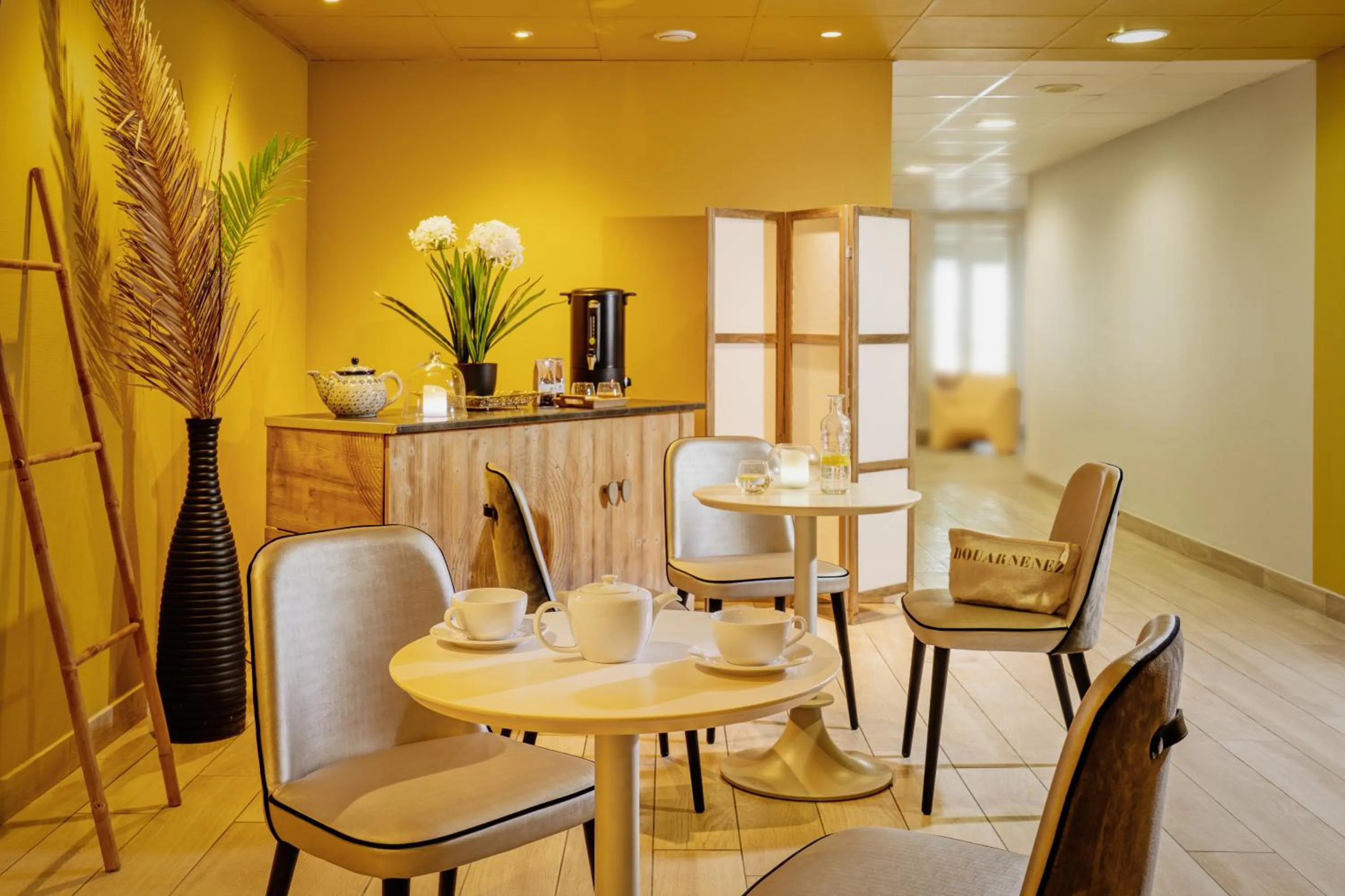 Living room in Hôtel la Baie Valdys Resort & SPA