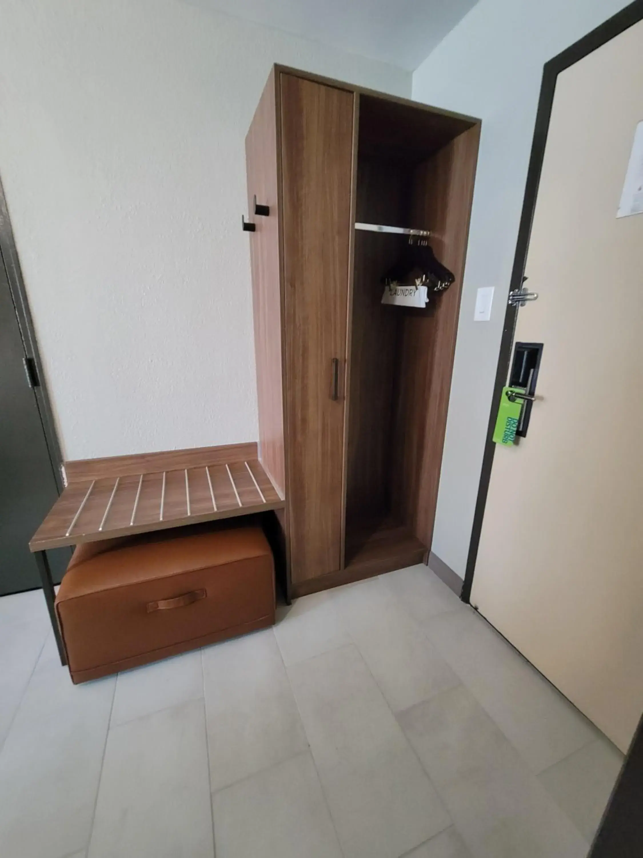 Deluxe King Room - (No Resort Fee) in La Quinta Inn by Wyndham Orlando International Drive North Deluxe King Room - (No Resort Fee) in La Quinta Inn by Wyndham Orlando International Drive North