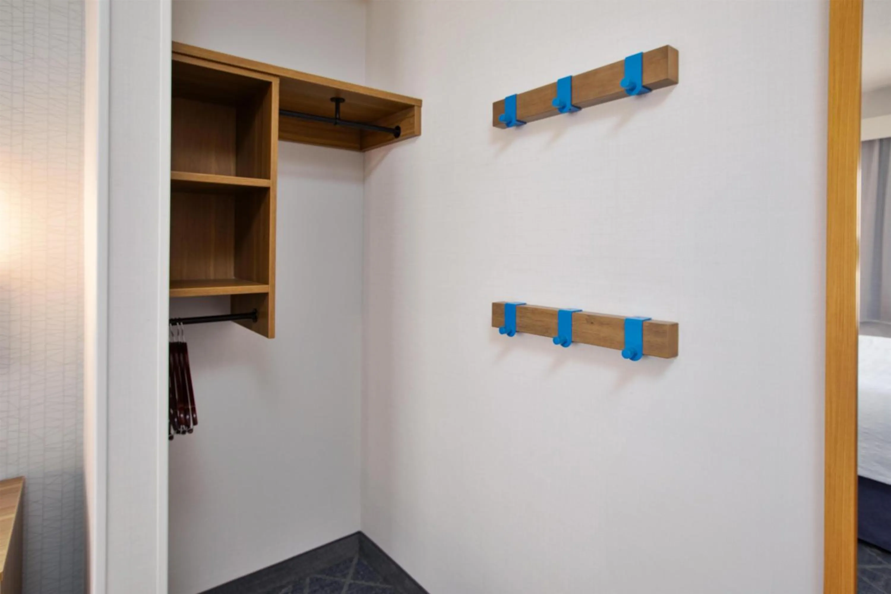 Photo of the whole room in Hampton Inn Detroit/Belleville-Airport Area