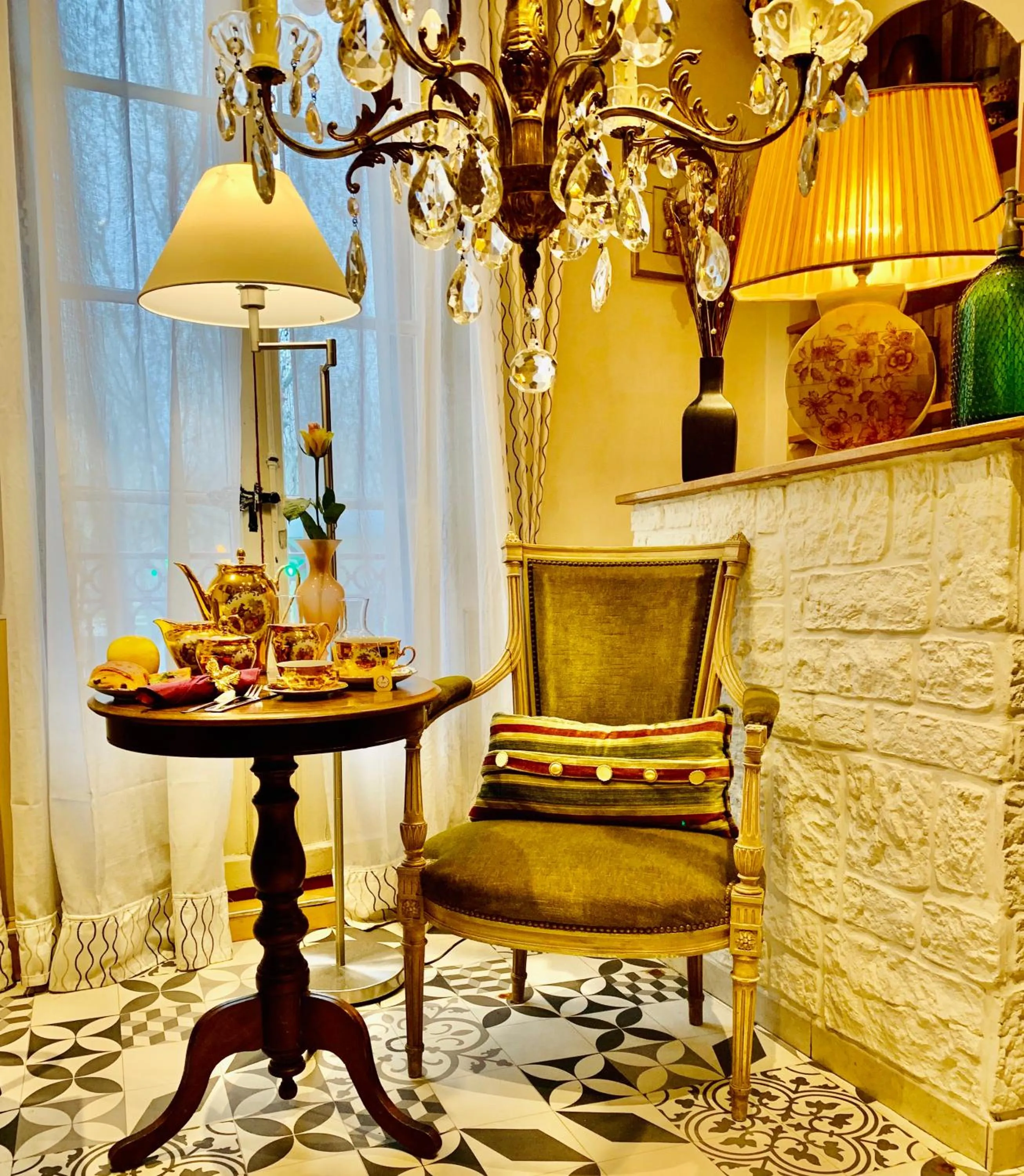 Seating area in Hôtel Paul Riquet
