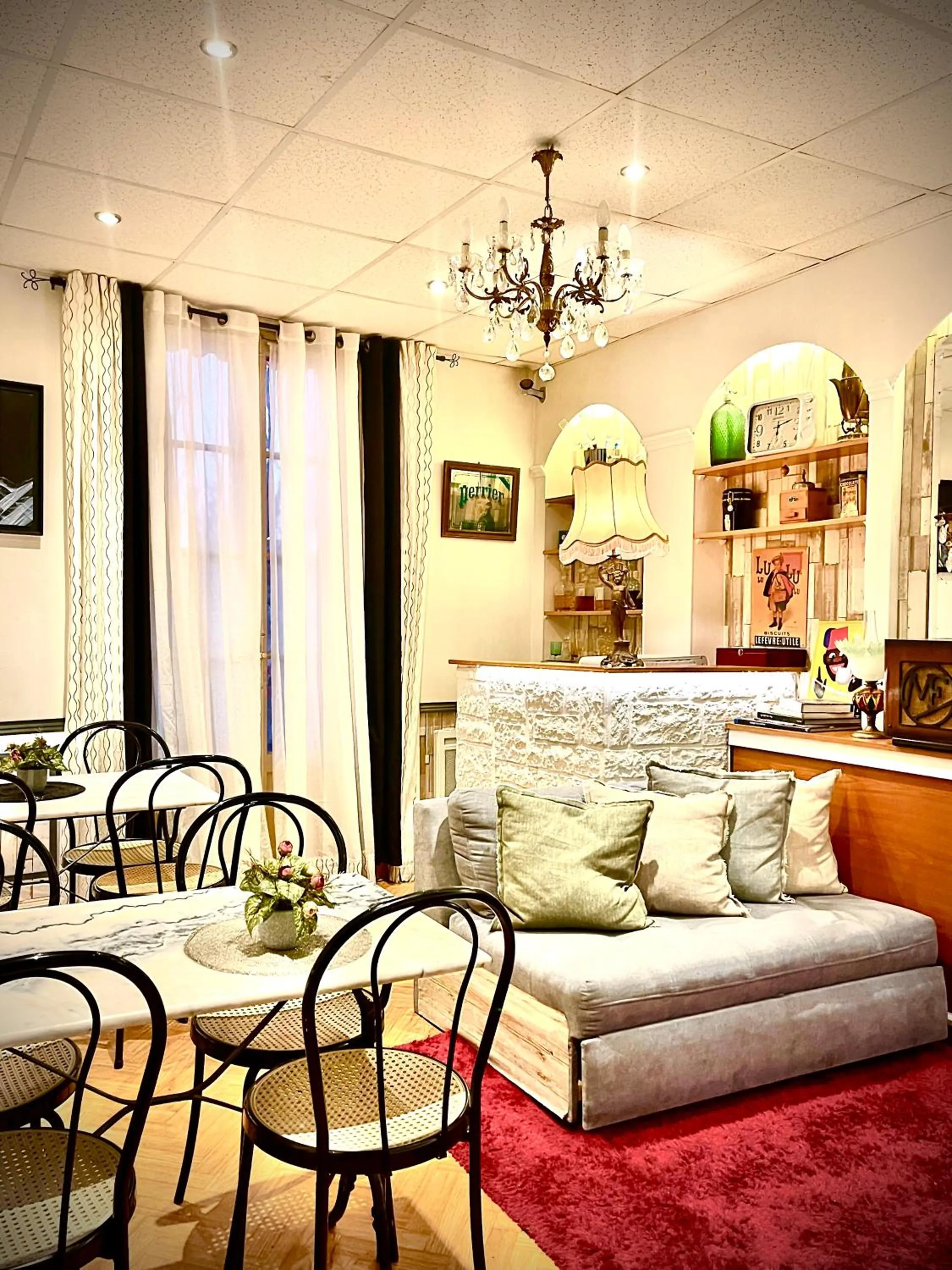 Seating area in Hôtel Paul Riquet