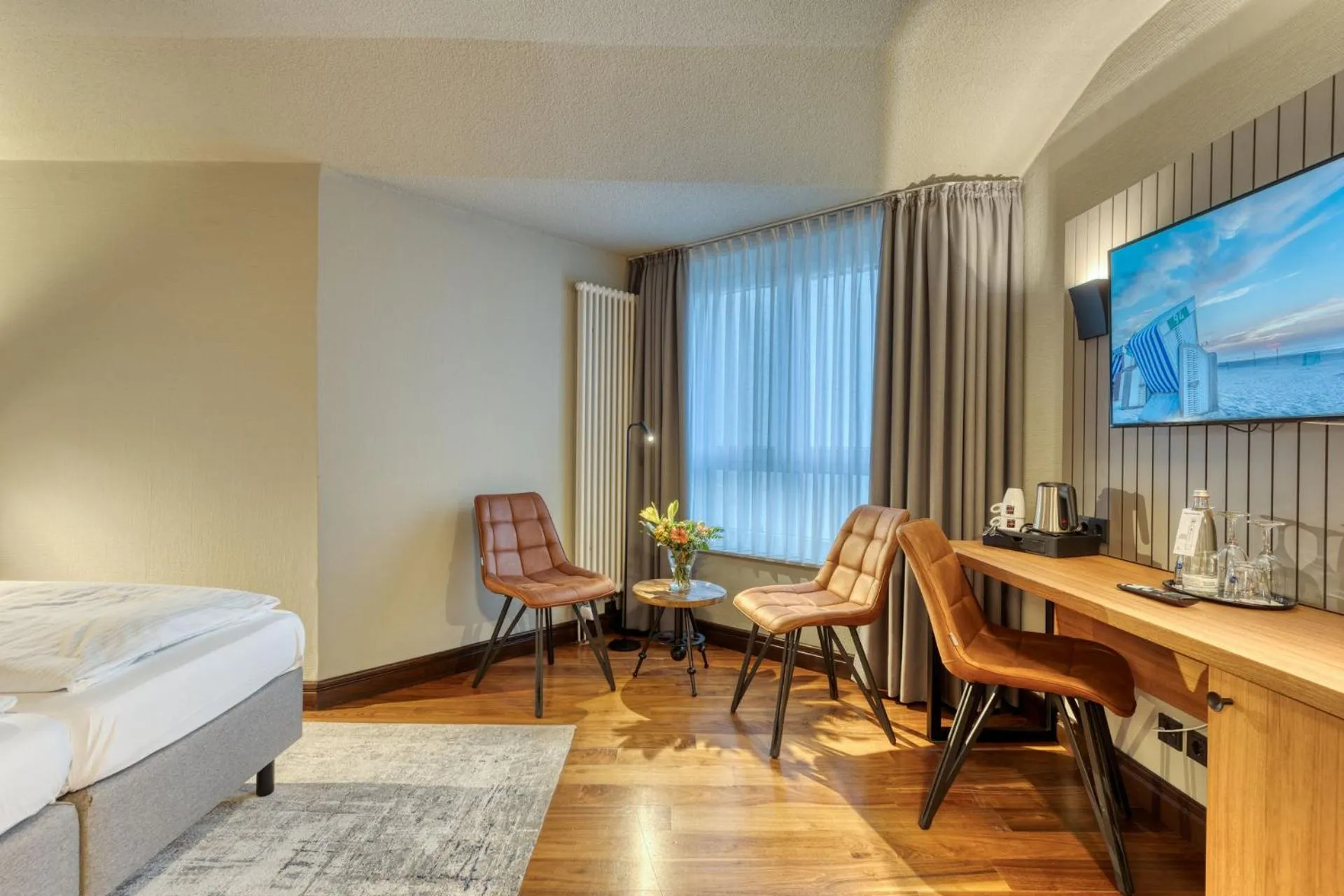 Coffee/tea facilities, Bed in Inselhotel König