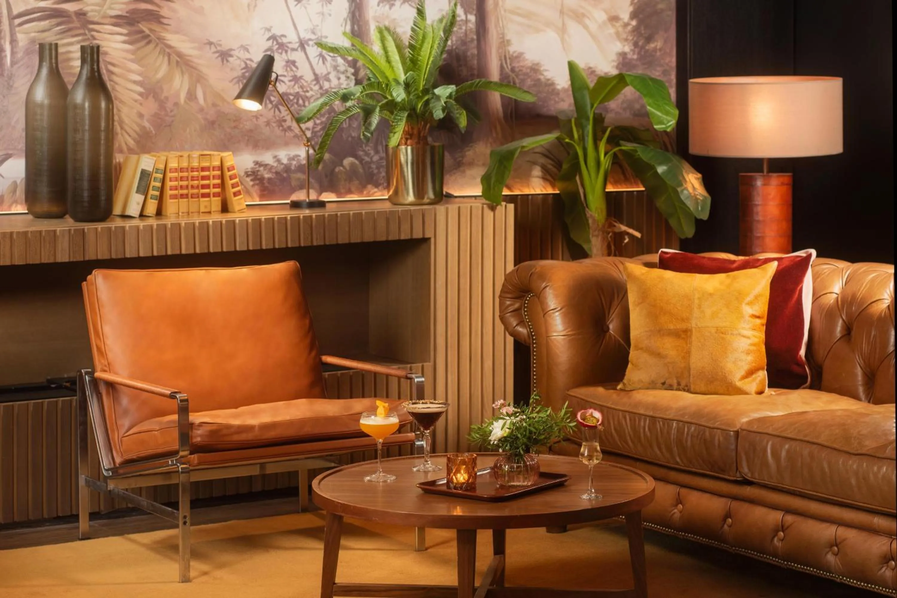 Lounge or bar in NH Lyon Airport