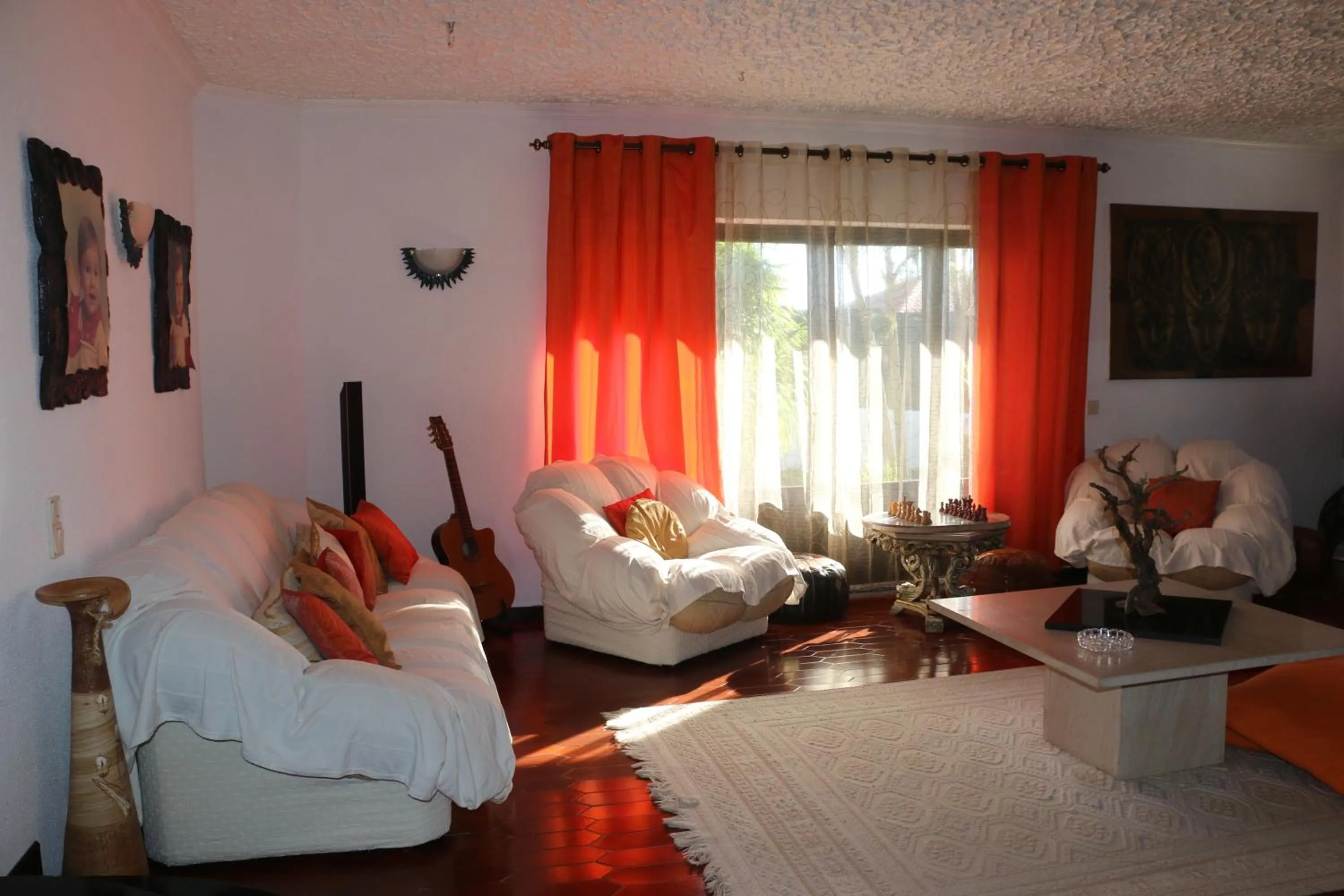 Communal lounge/ TV room in Casa Teresinha