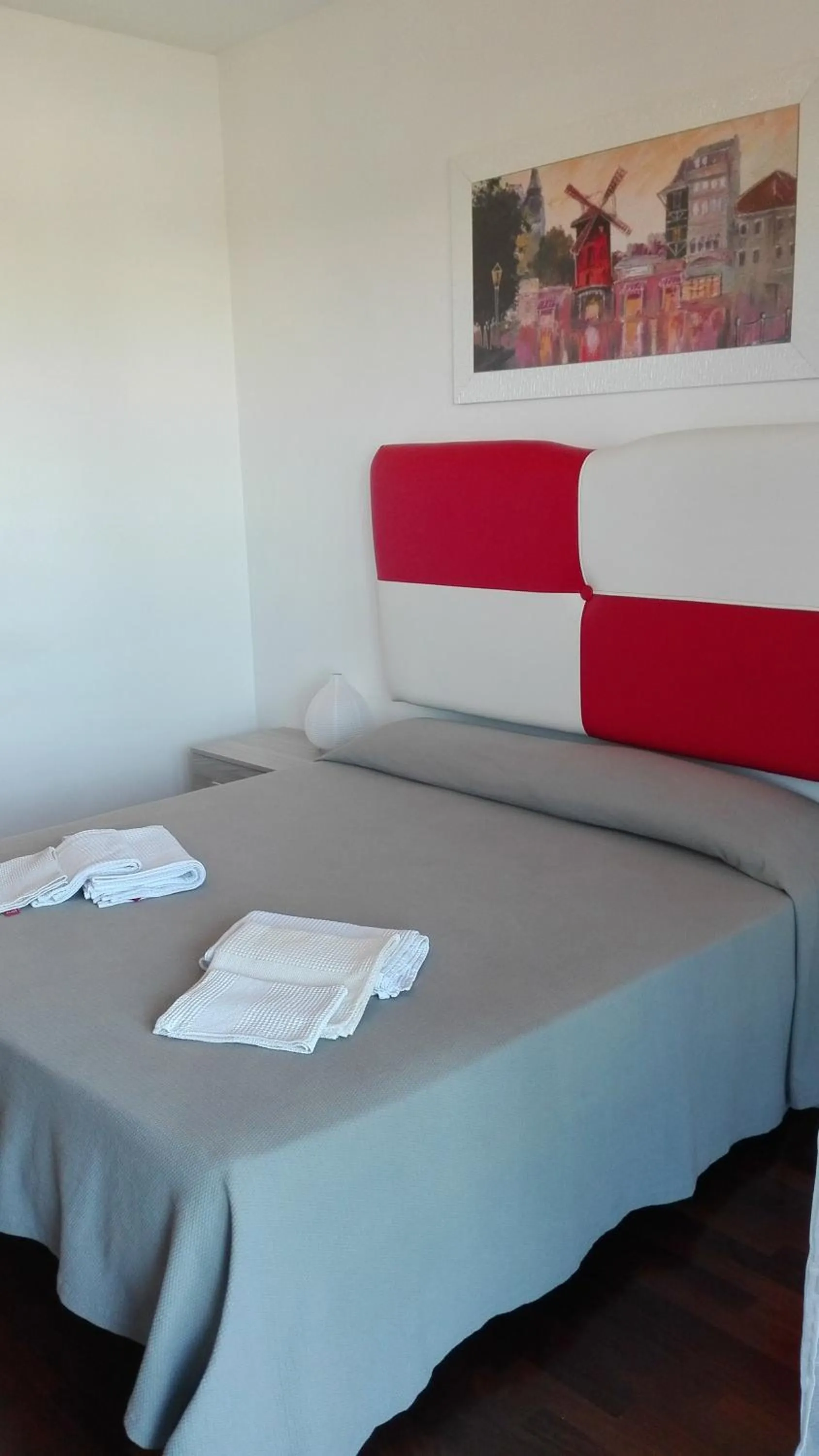 Photo of the whole room, Bed in B&B le Pleiadi Aeroporto Fiumicino