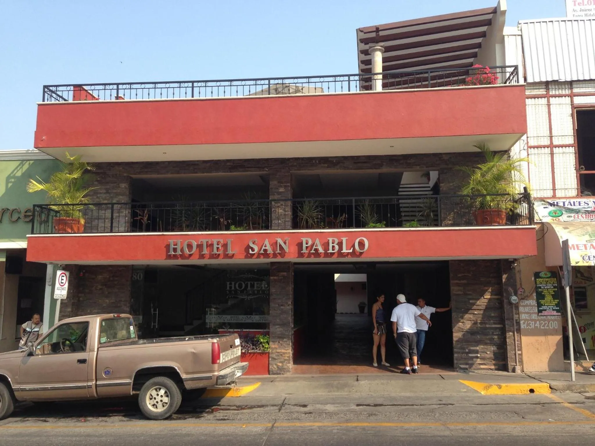 Facade/entrance in Hotel San Pablo