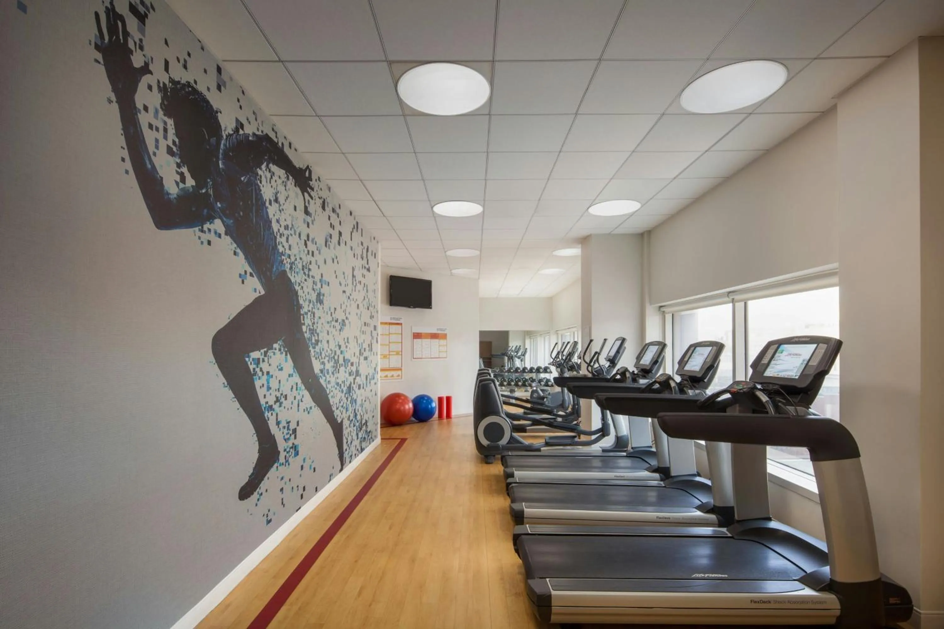 Fitness centre/facilities in Sheraton LaGuardia East Hotel