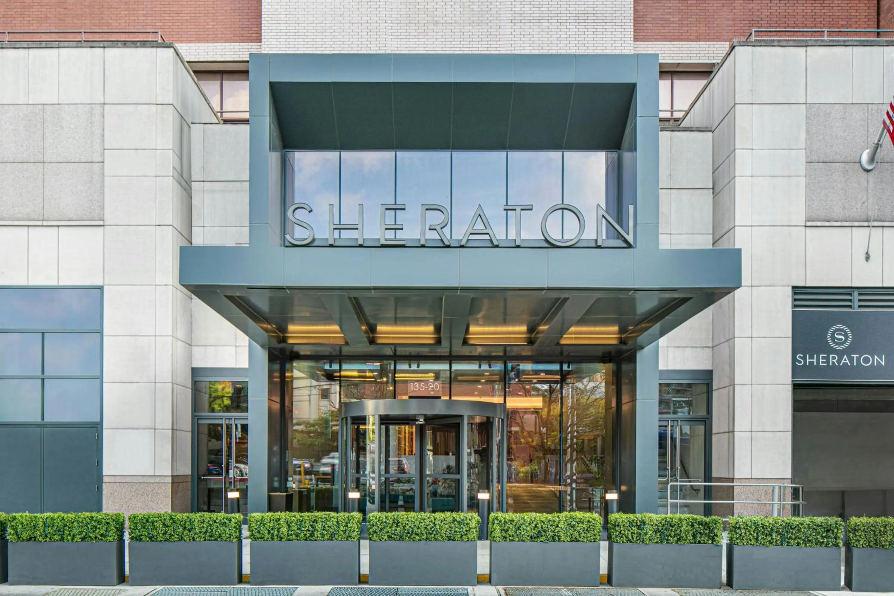 Property building in Sheraton LaGuardia East Hotel