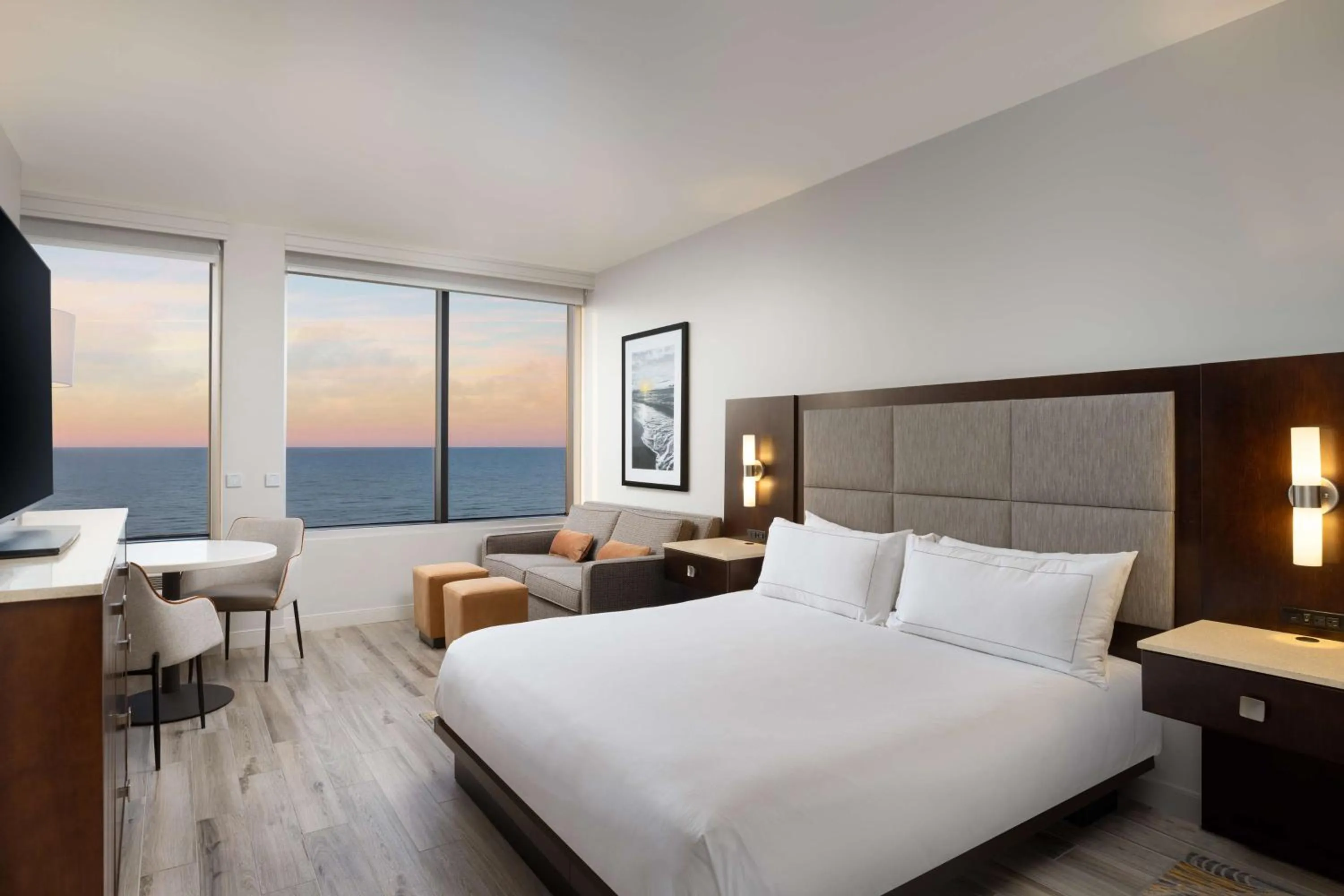 View (from property/room), Bed in Hilton Galveston Island Resort