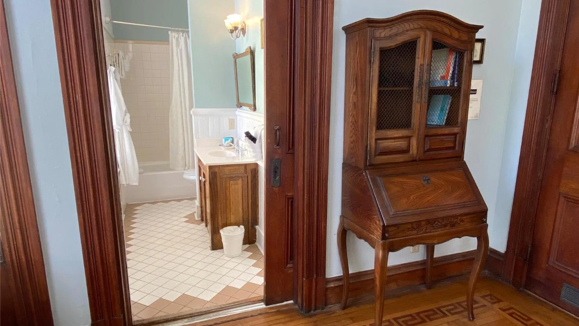 Bathroom in Forsyth Park Inn