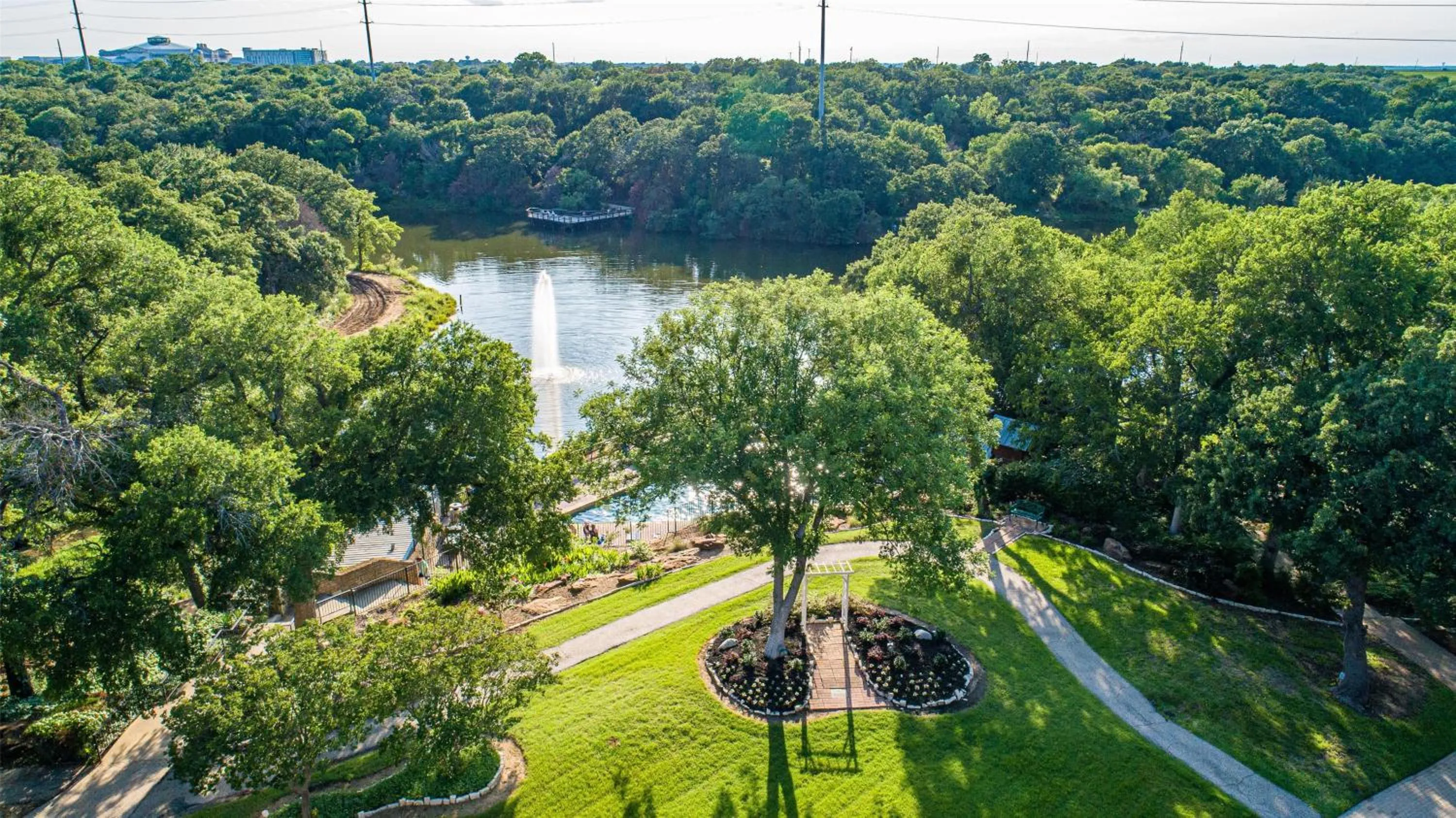 Property building in Hilton DFW Lakes Executive Conference Center