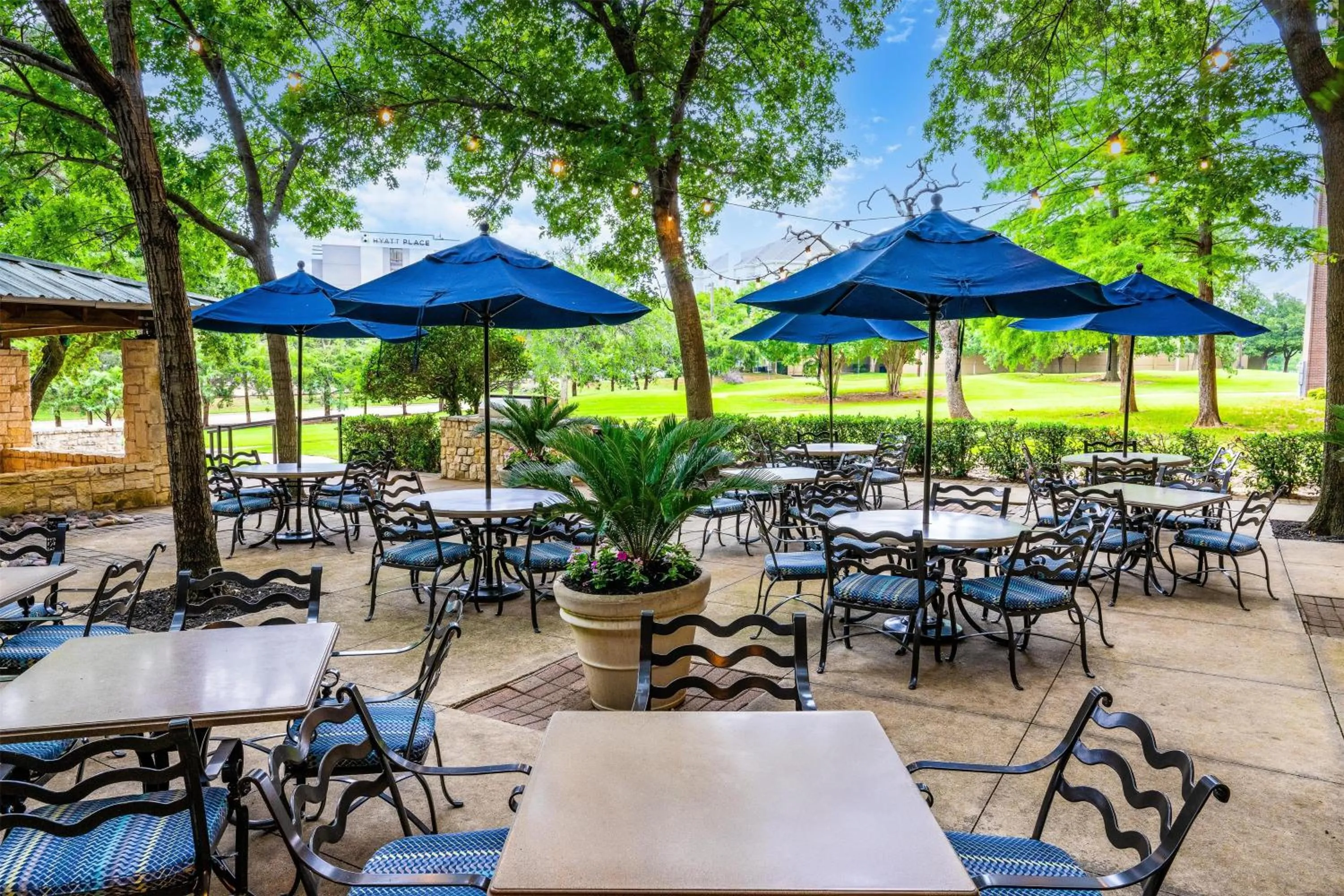 Restaurant/places to eat in Hilton DFW Lakes Executive Conference Center