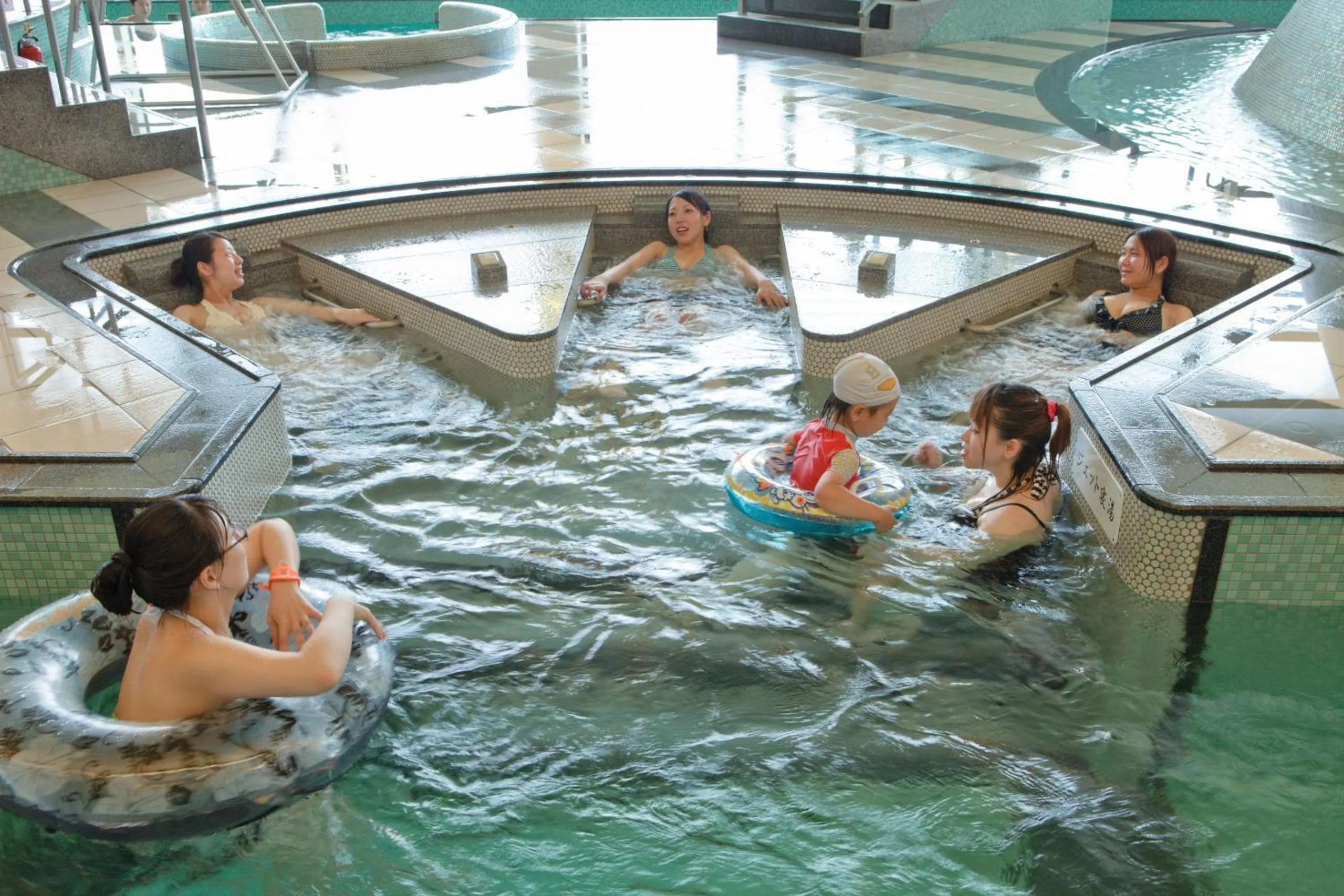 Swimming pool in Kinugawa Hotel Mikazuki