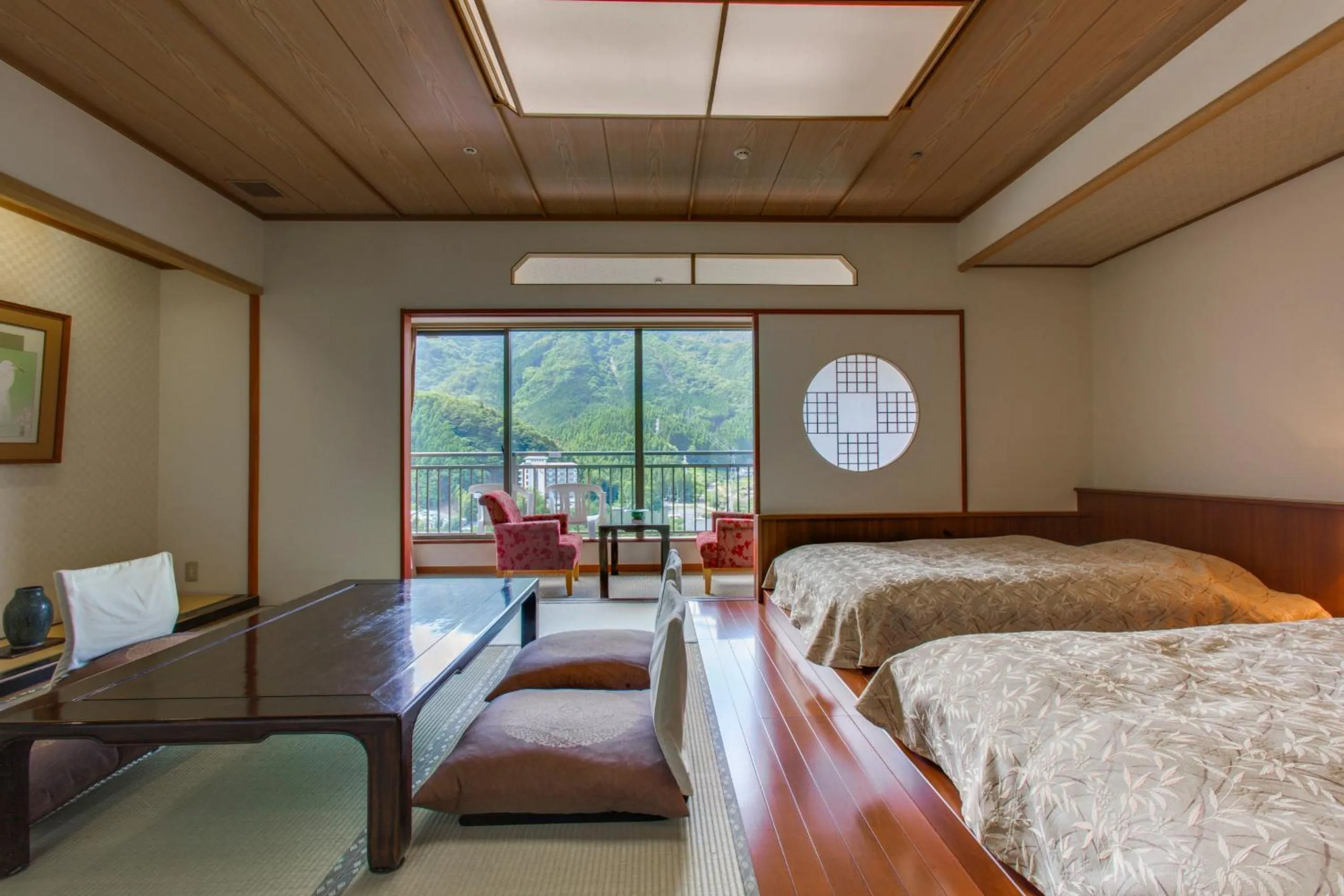 Photo of the whole room, Bed in Kinugawa Hotel Mikazuki