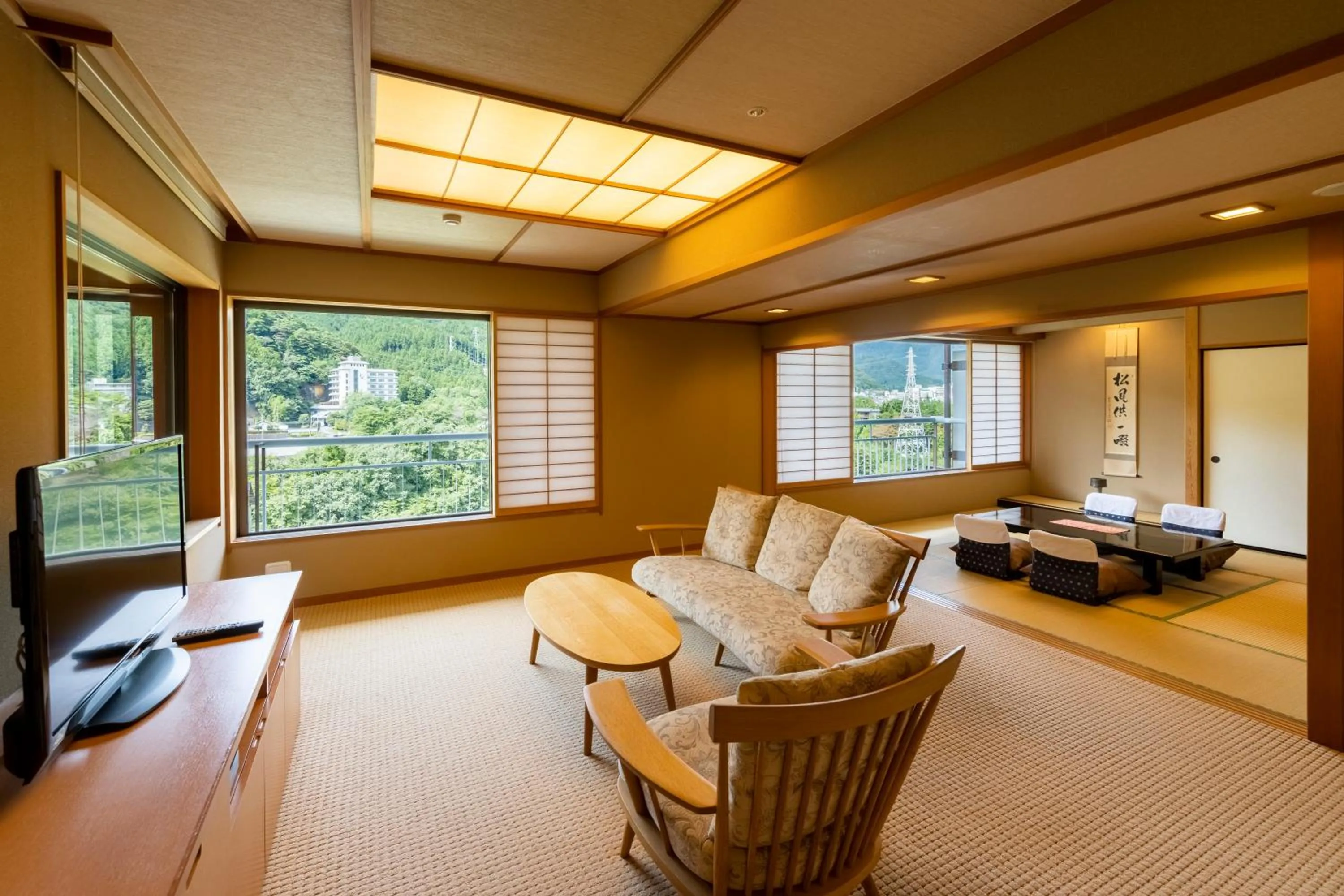 Living room in Kinugawa Hotel Mikazuki