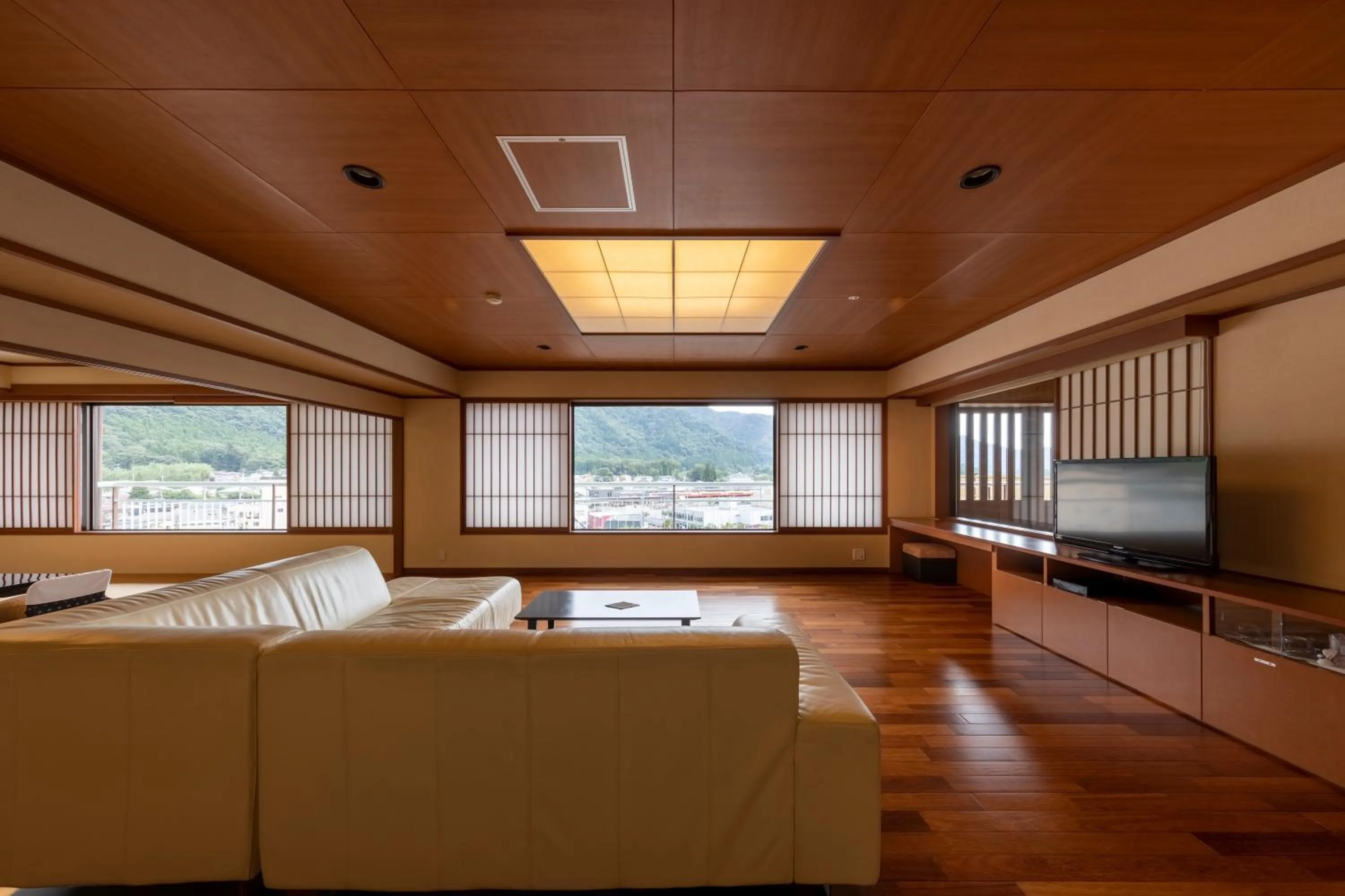 Living room in Kinugawa Hotel Mikazuki