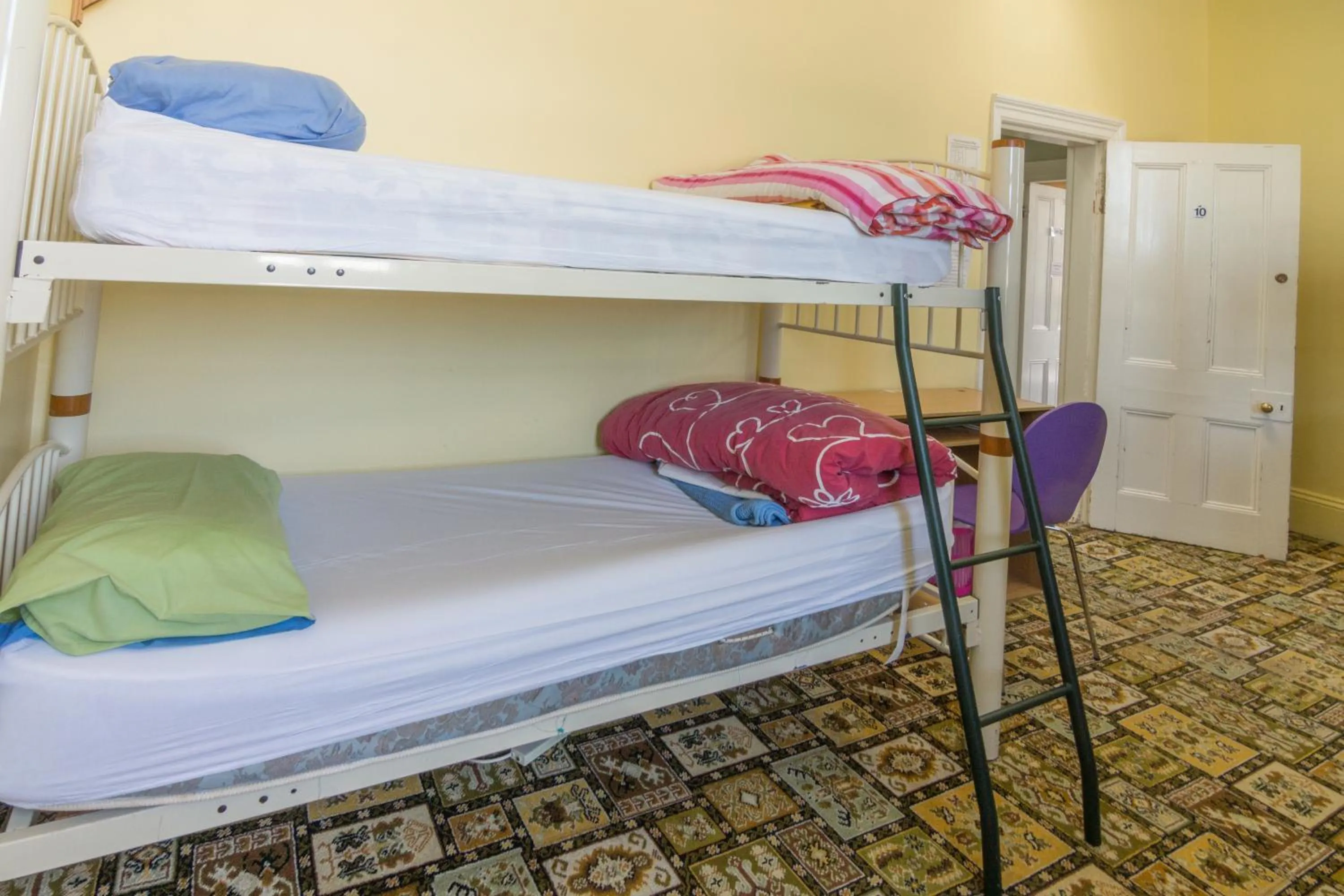 Bed in Empire Hotel Backpackers