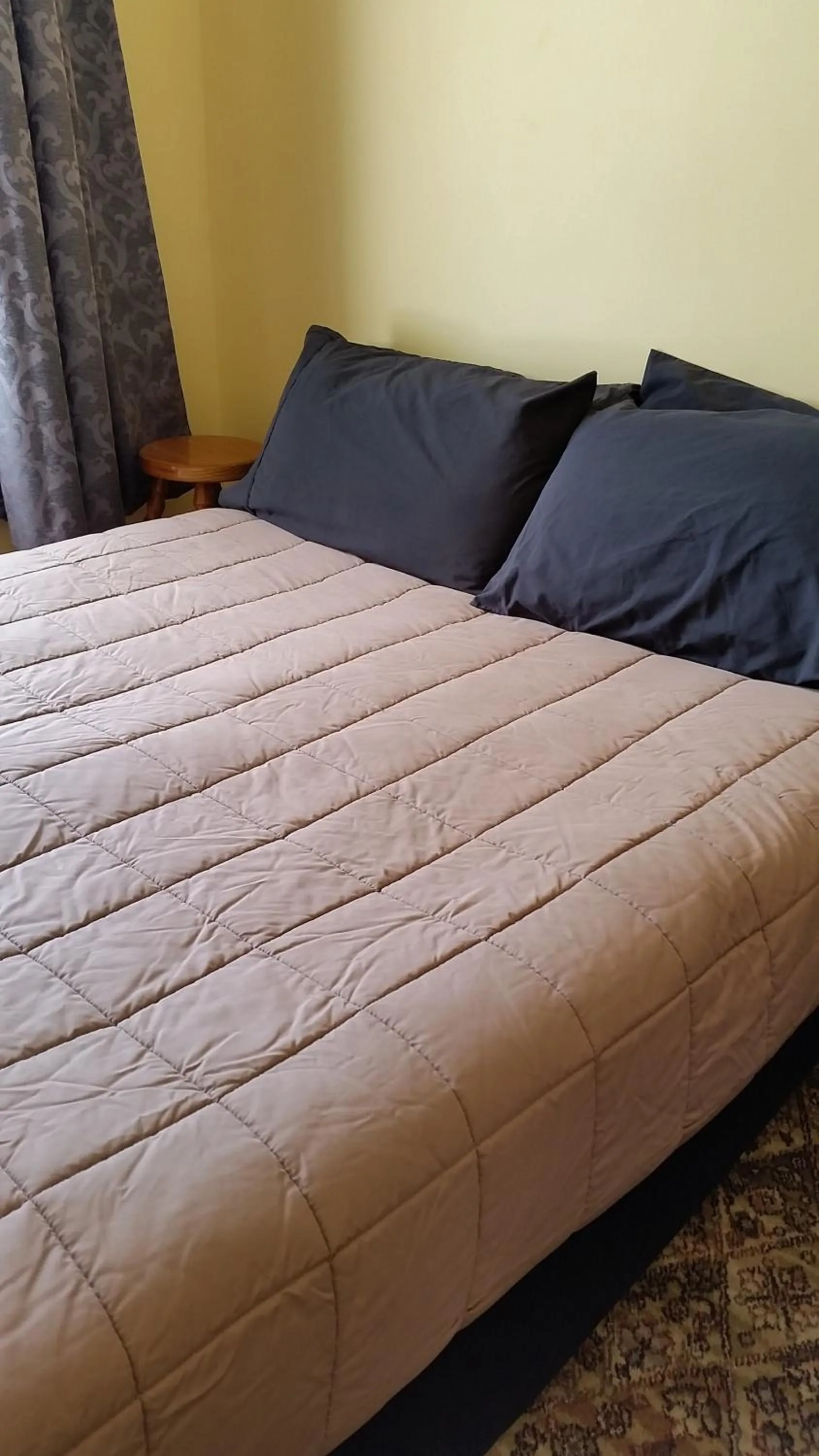 Bed in Empire Hotel Backpackers