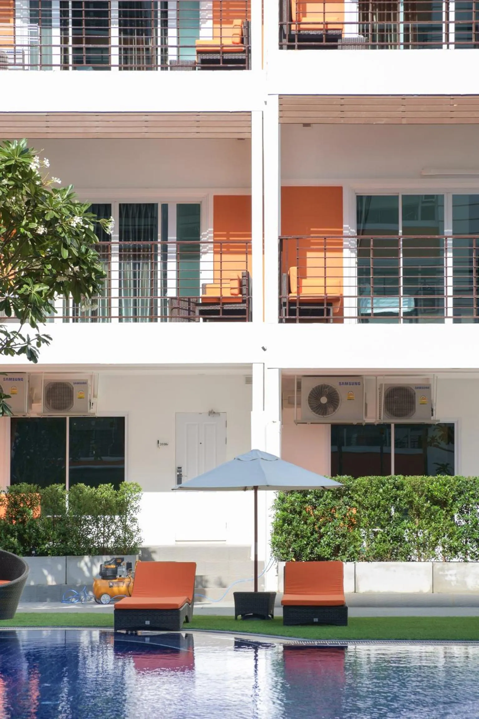 Swimming pool in FX Hotel Pattaya