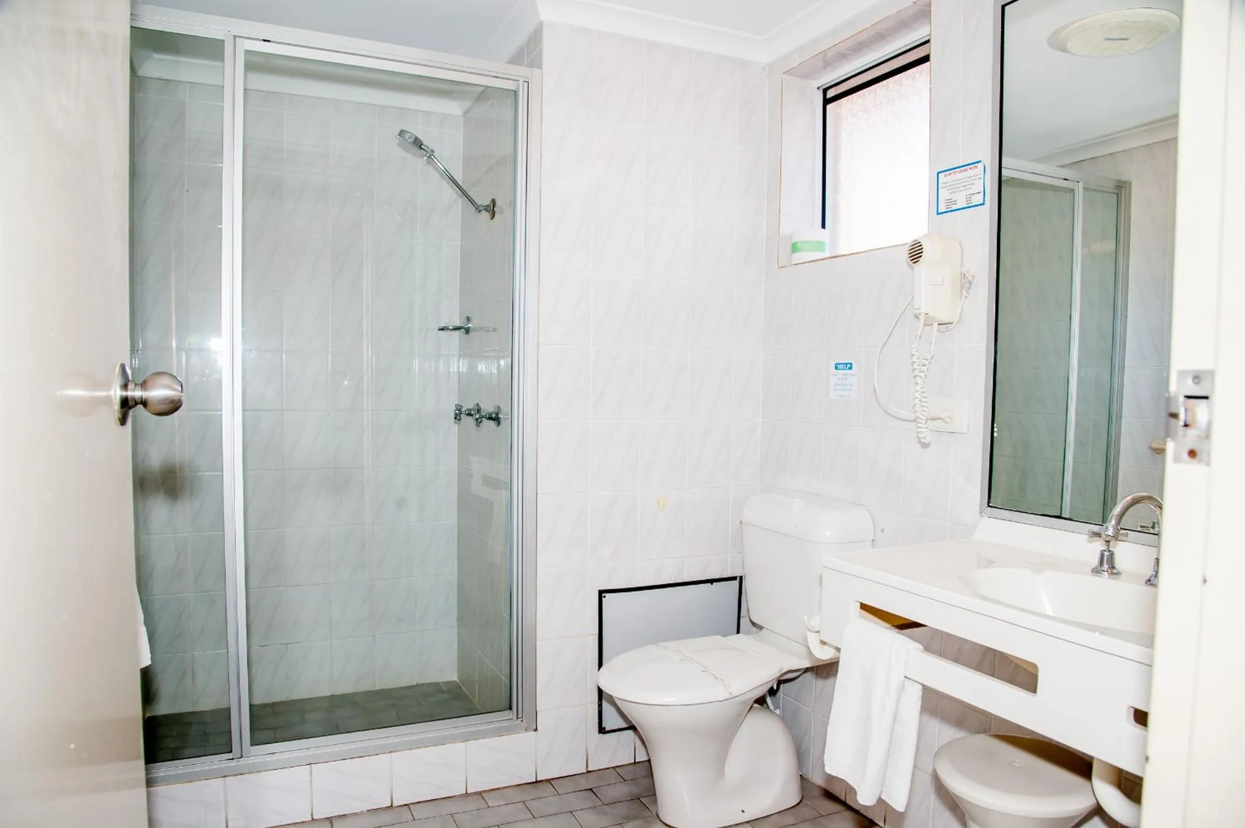 Shower in Ulladulla Harbour Motel