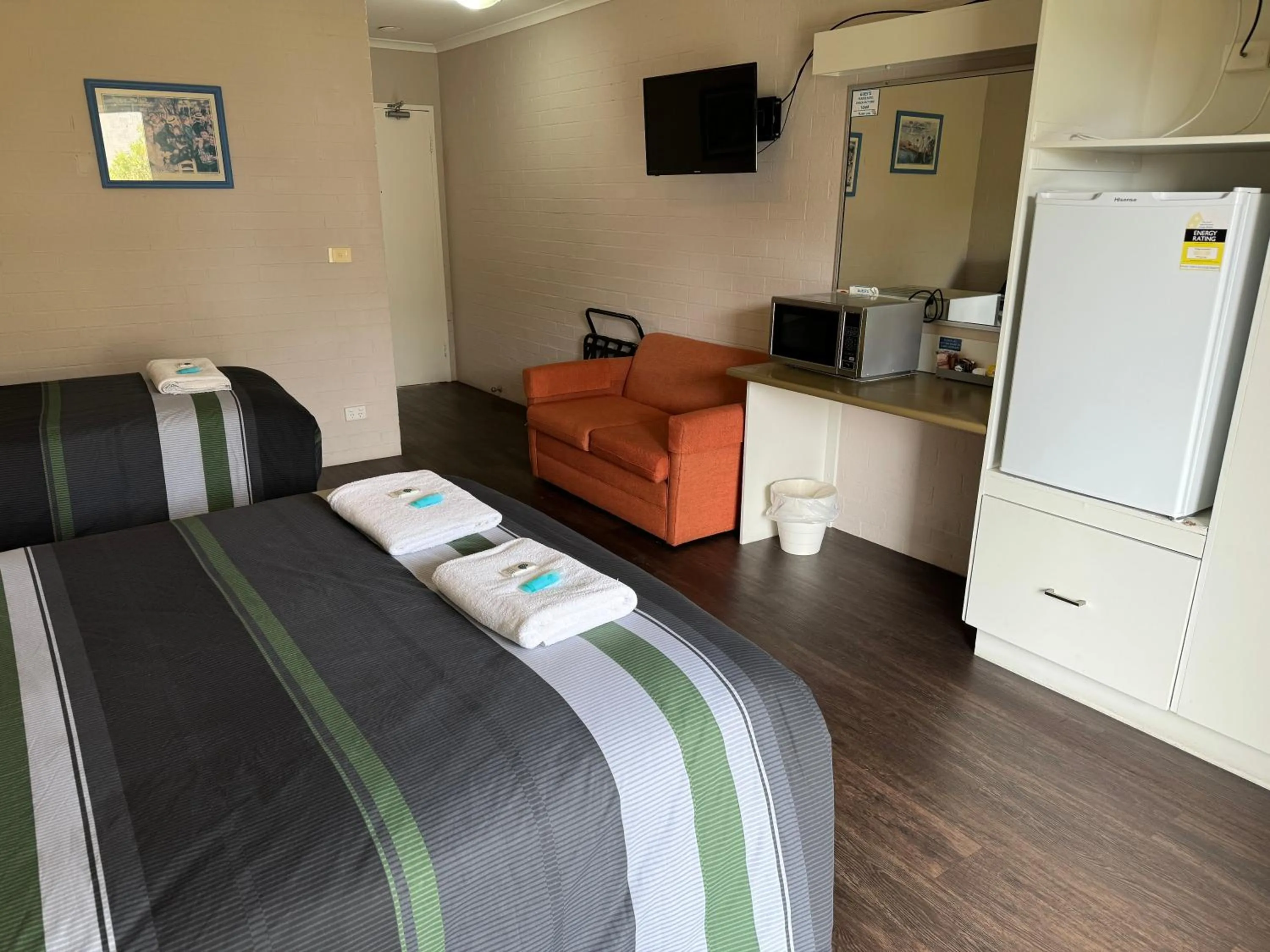 Bed in Ulladulla Harbour Motel