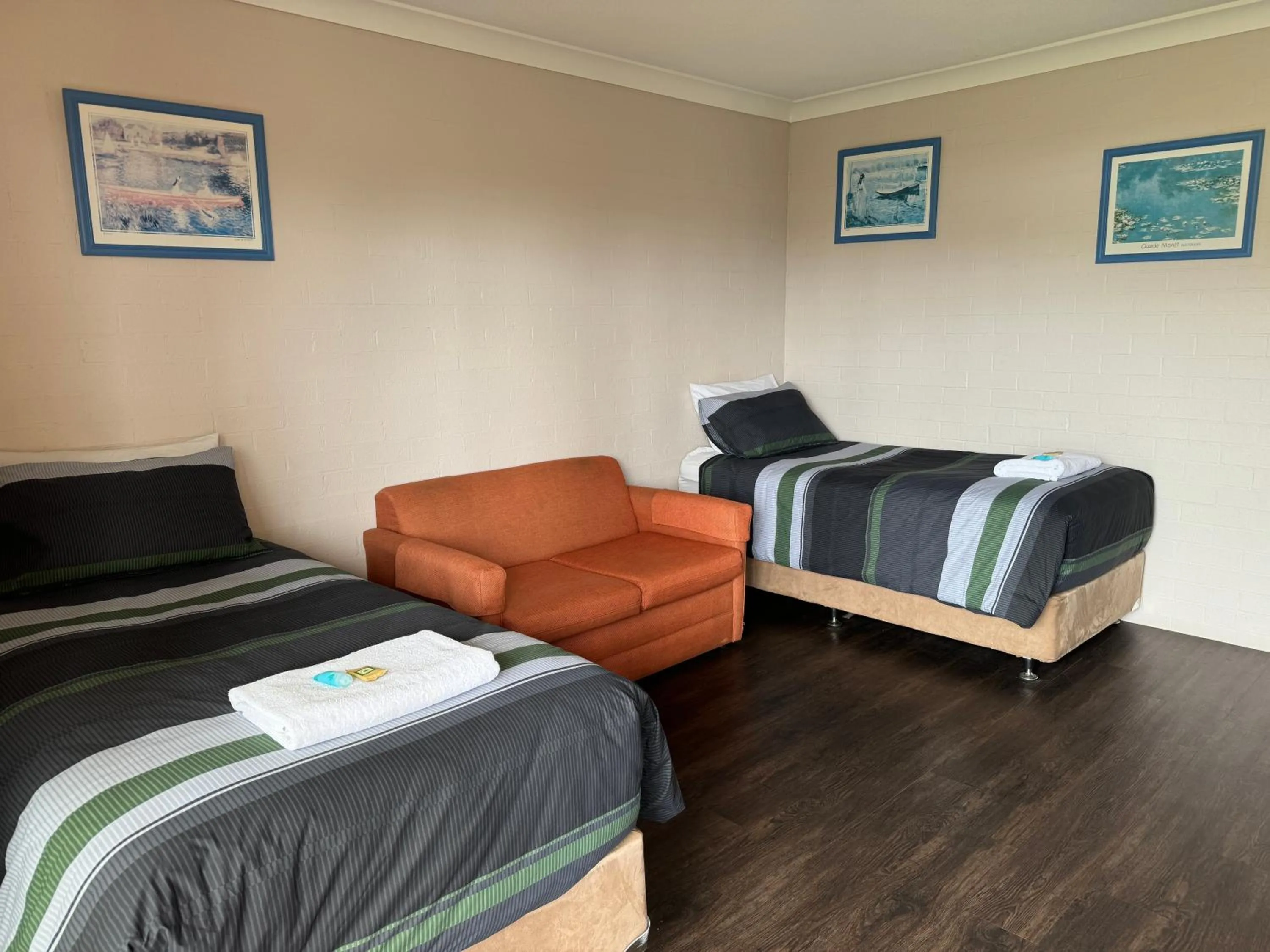 Bed in Ulladulla Harbour Motel