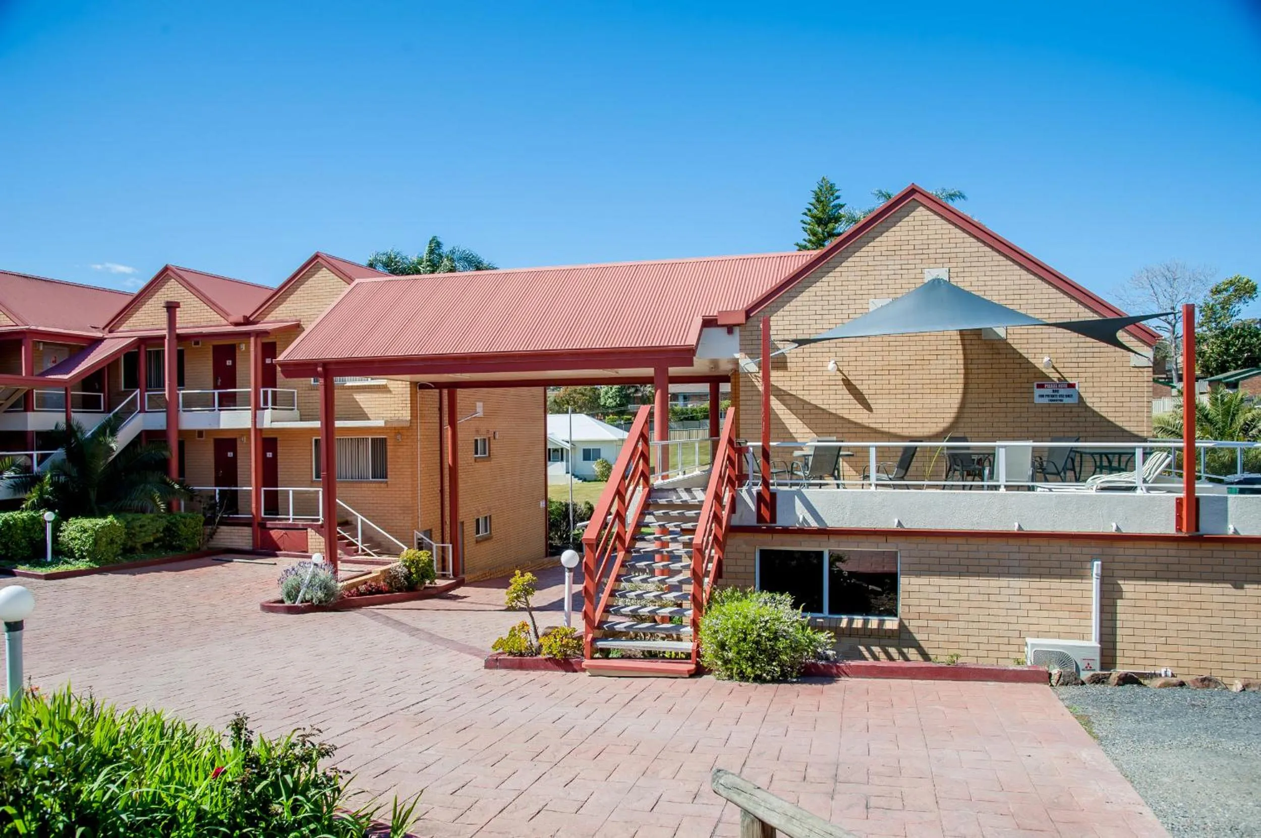 Property building in Ulladulla Harbour Motel