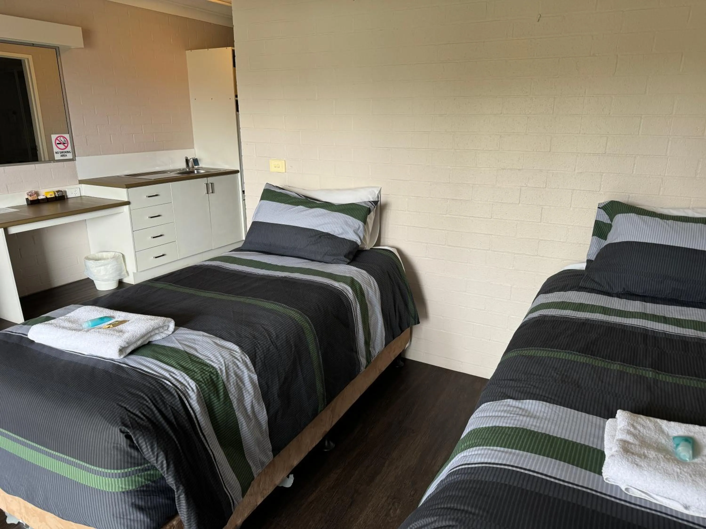 Bed in Ulladulla Harbour Motel