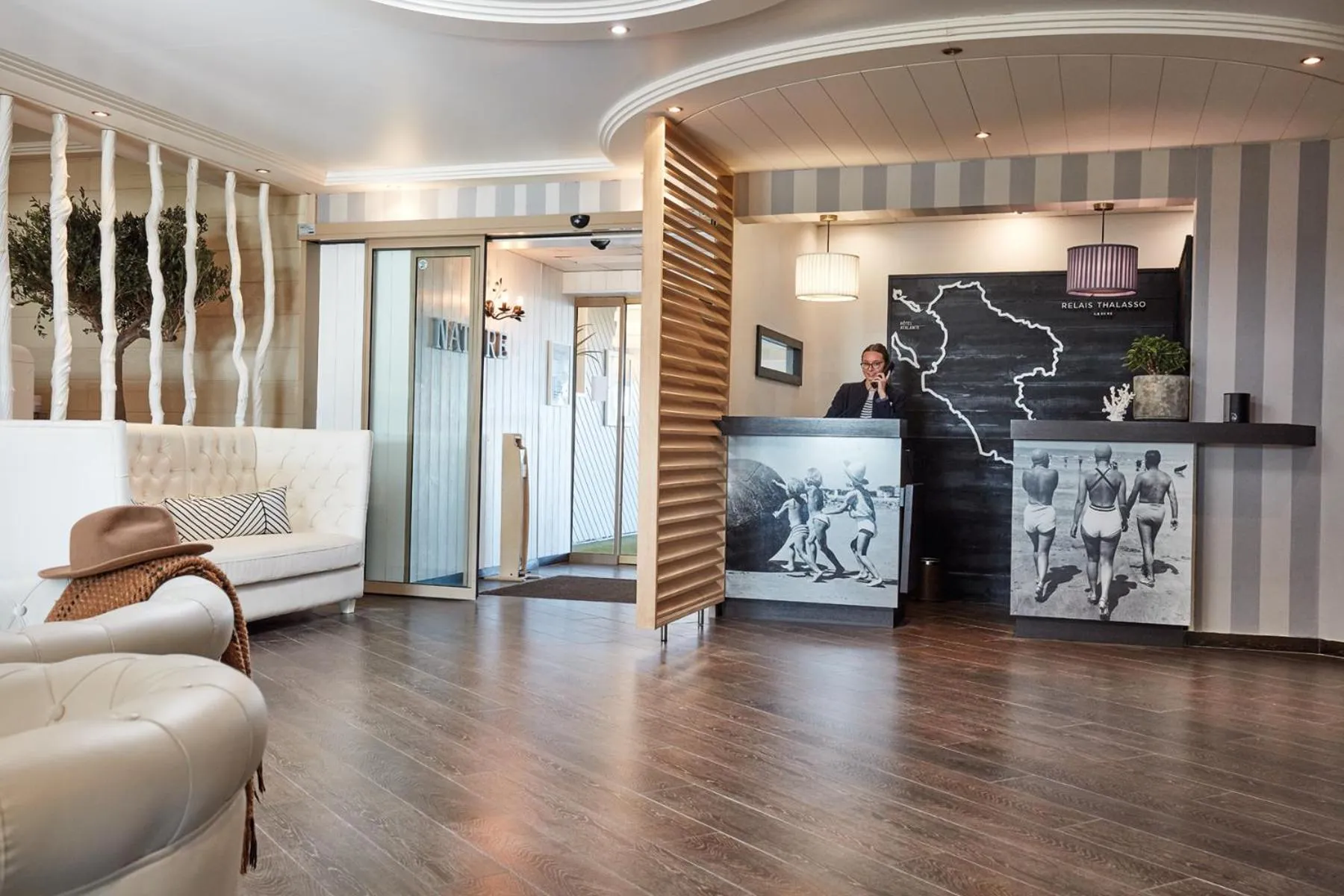 Lobby or reception in Hôtel Atalante - Relais Thalasso & Spa
