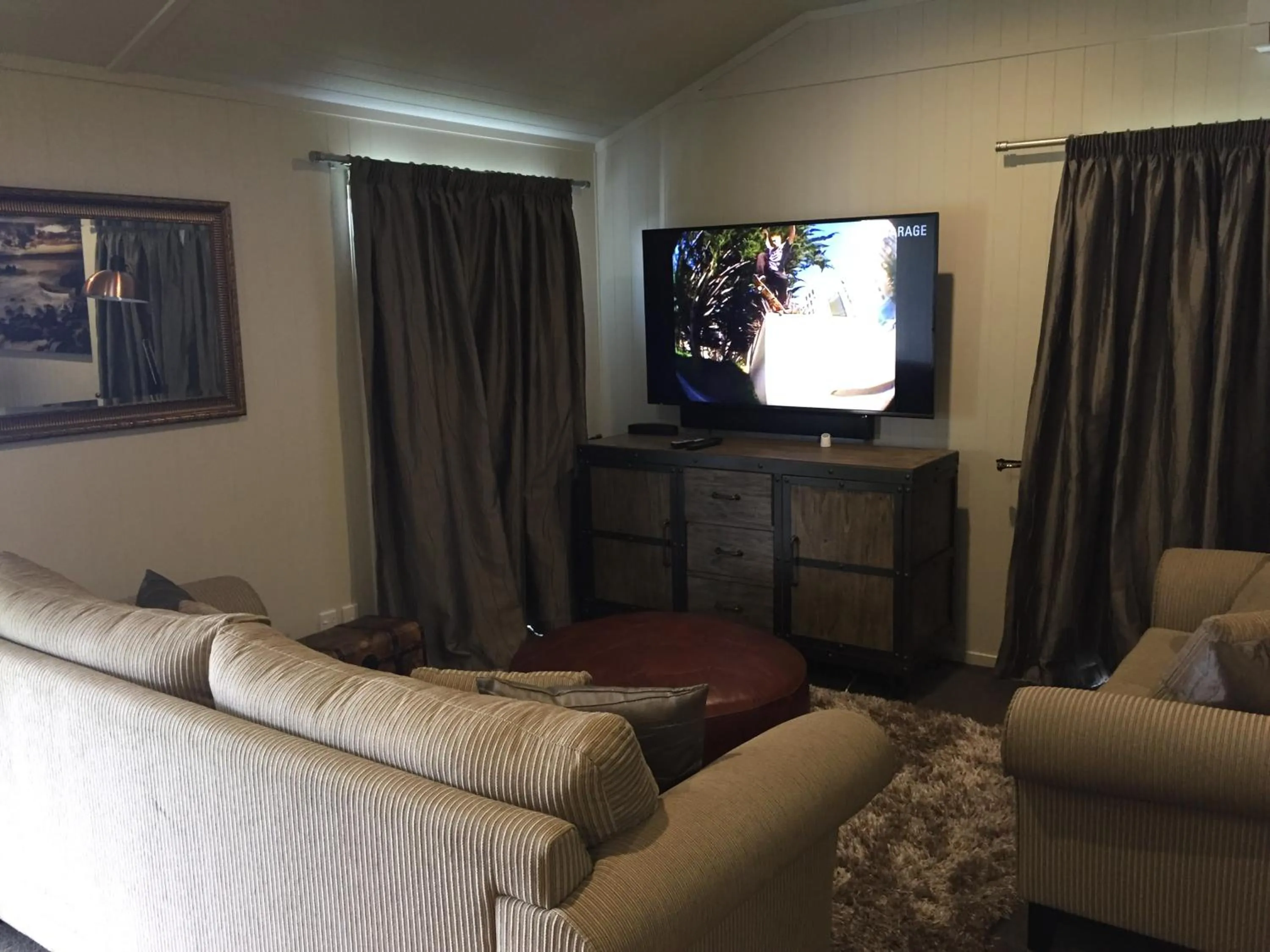 Communal lounge/ TV room in Rocky Mountain Chalets Ohakune