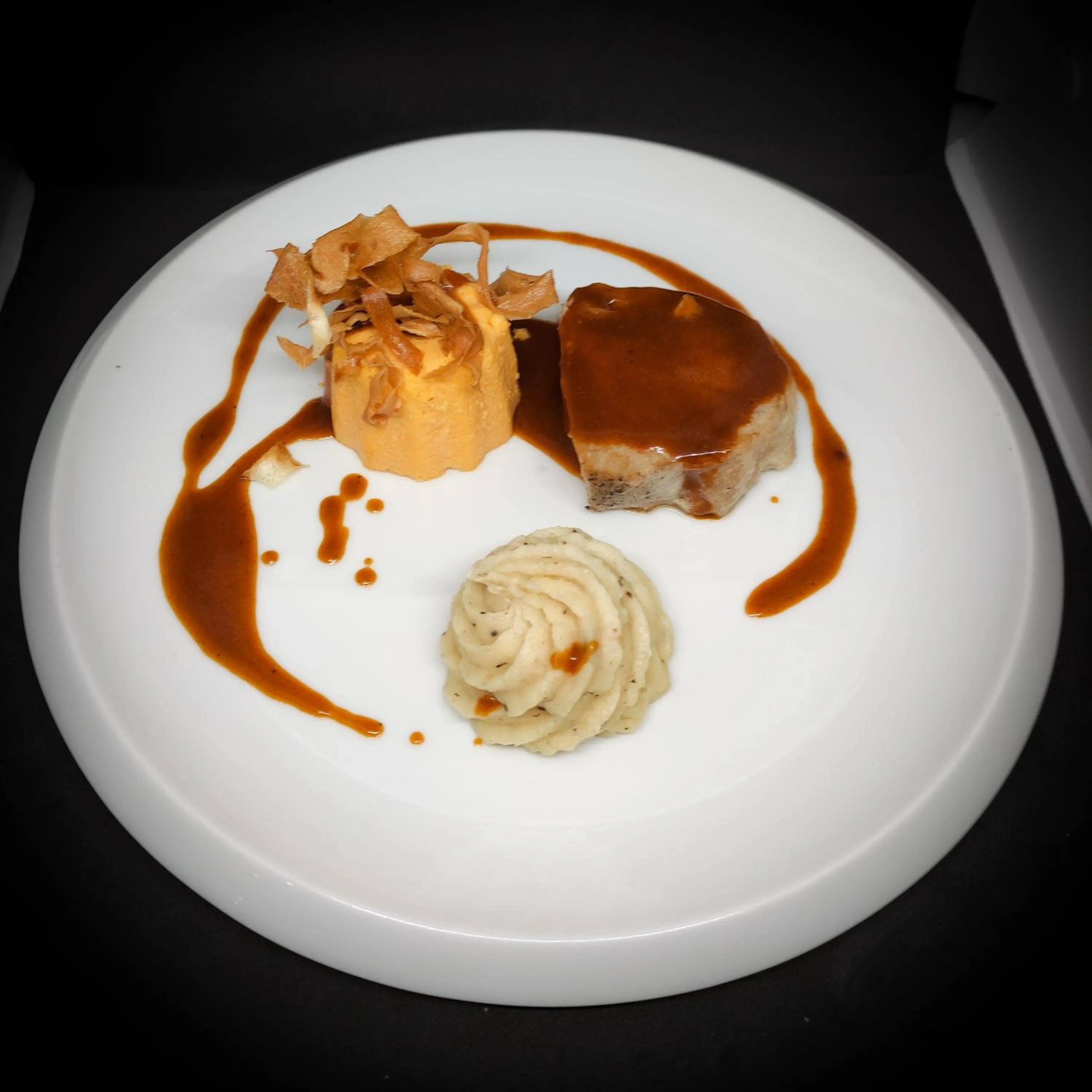 Restaurant/places to eat in Le Manoir Au Lac