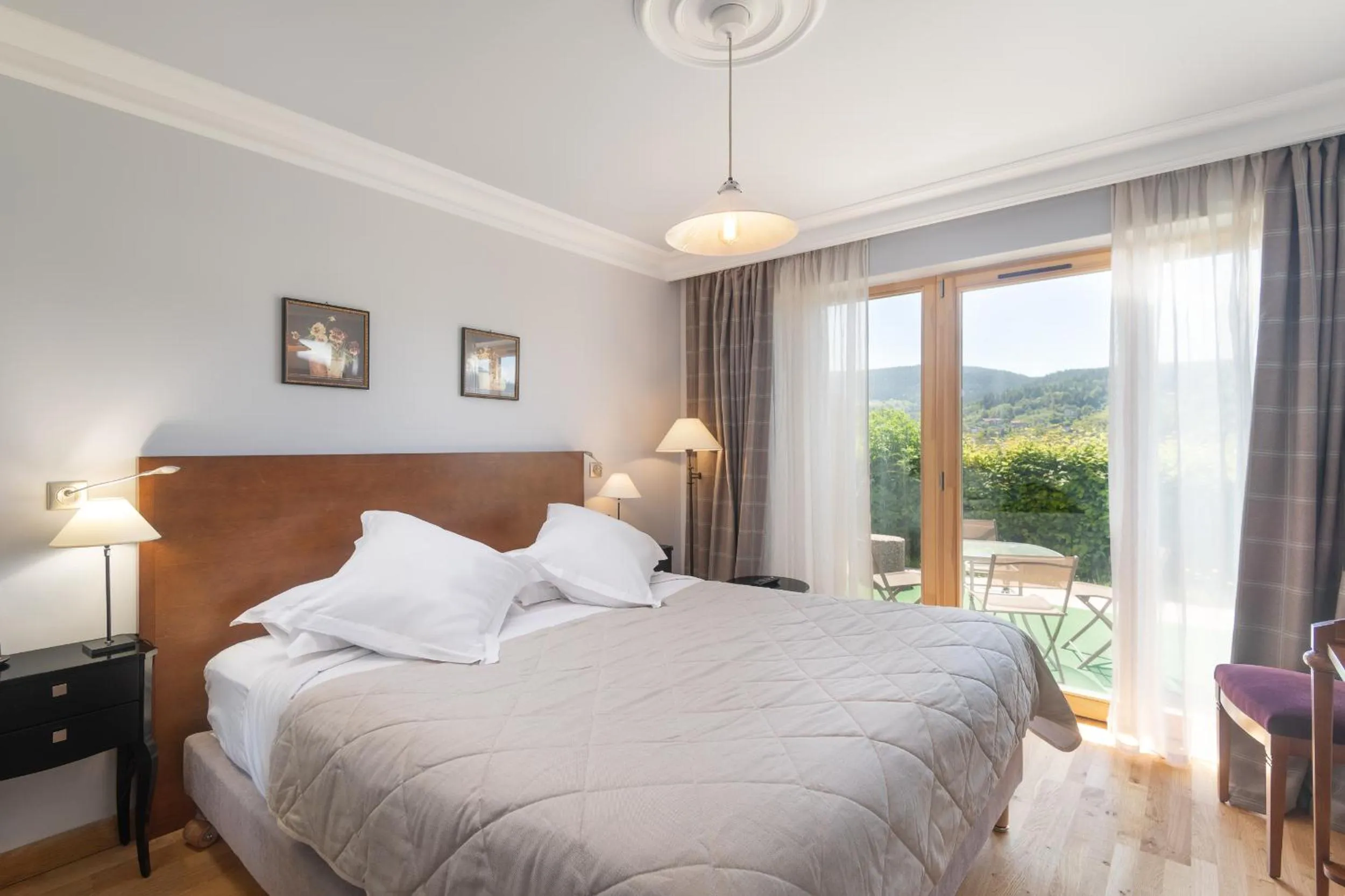 Patio, Bed in Le Manoir Au Lac