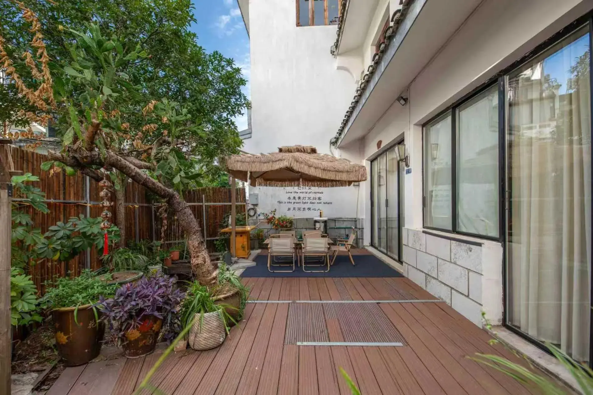 Deluxe Villa in Secret Courtyard Resort Hotel Deluxe Villa in Secret Courtyard Resort Hotel