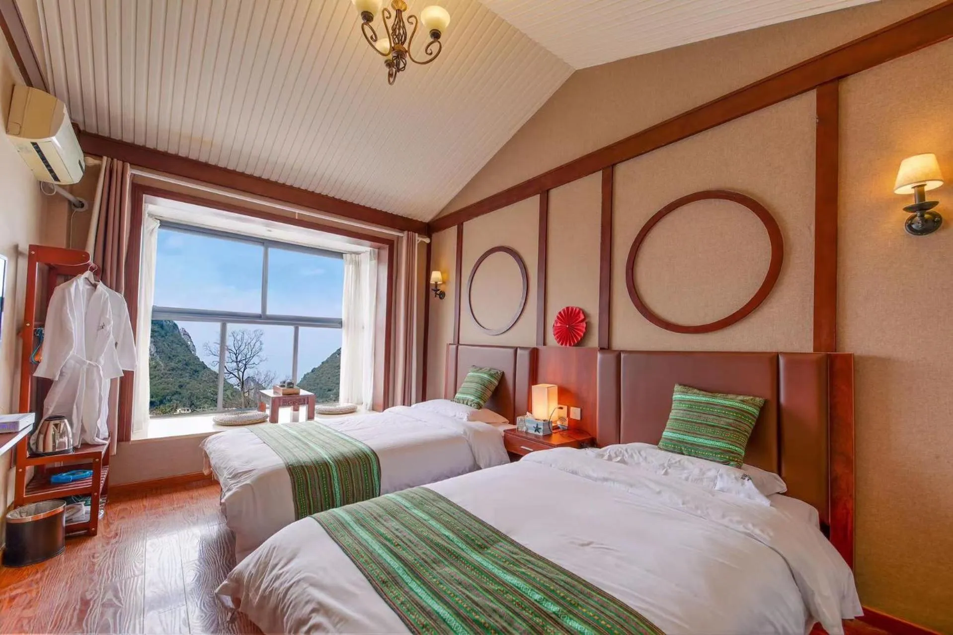 Deluxe Twin Room-free pick up available from train station for minimun 2 nights stay in Secret Courtyard Resort Hotel