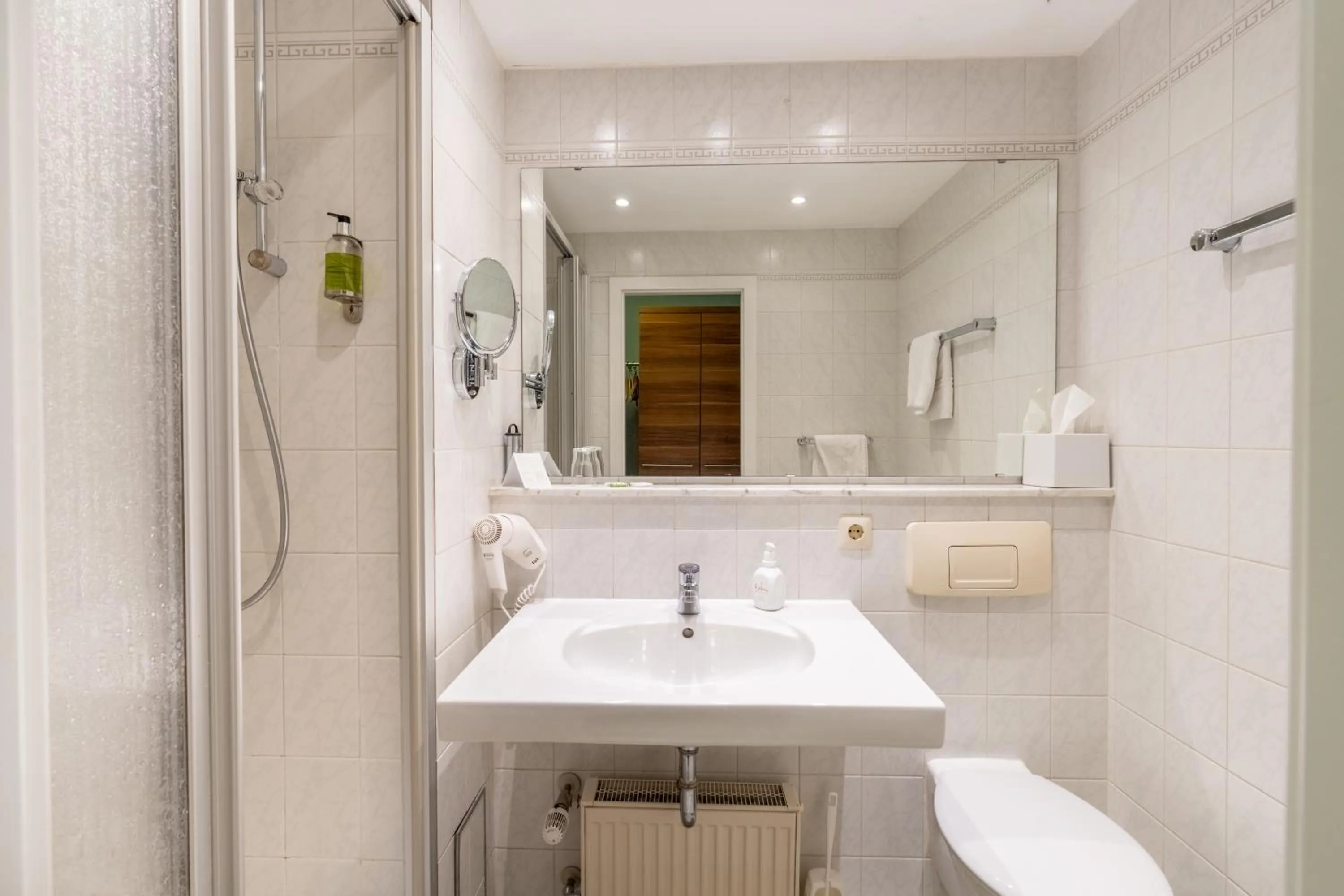 Bathroom in Hotel Karl