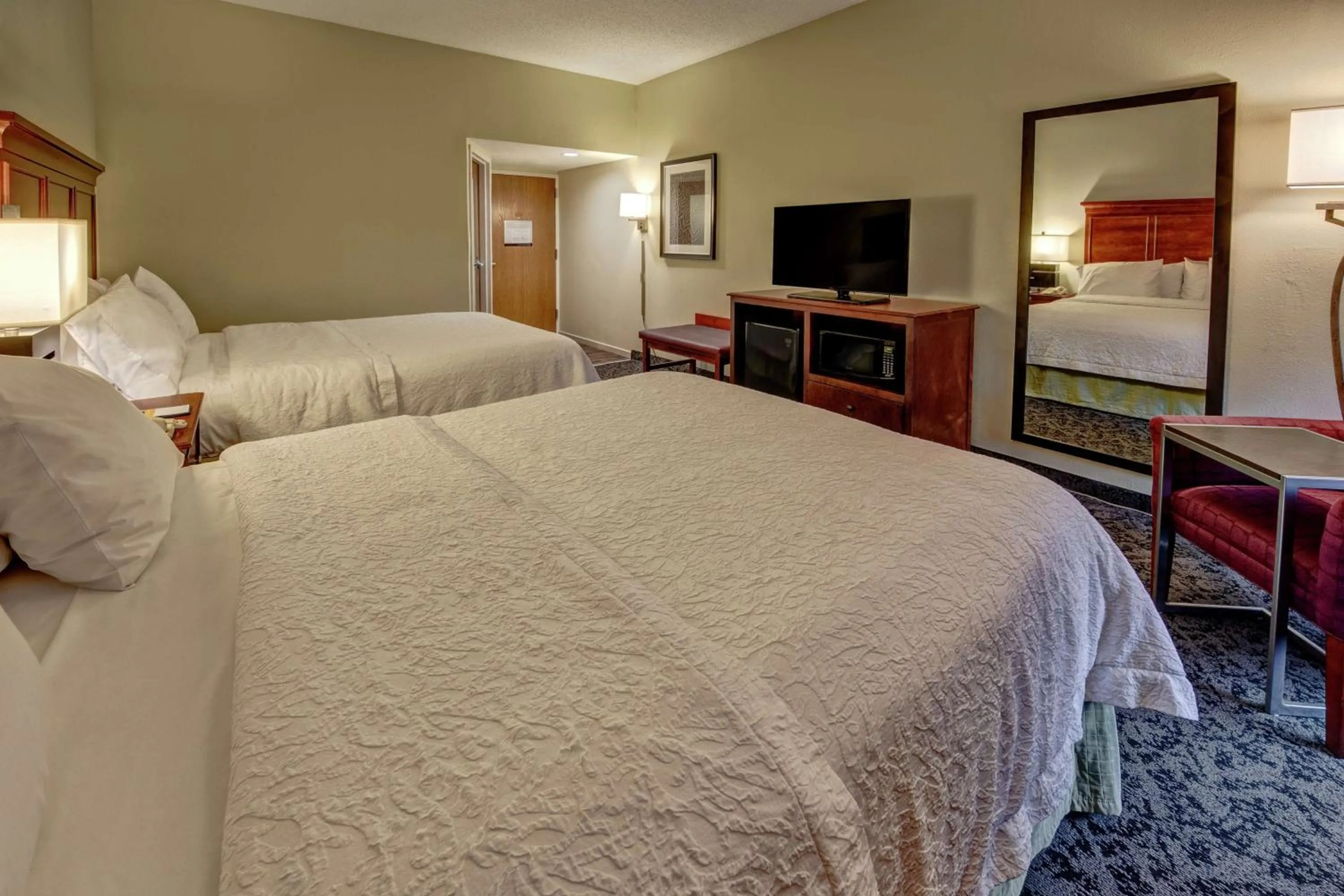 Bed in Hampton Inn Charlotte/Matthews
