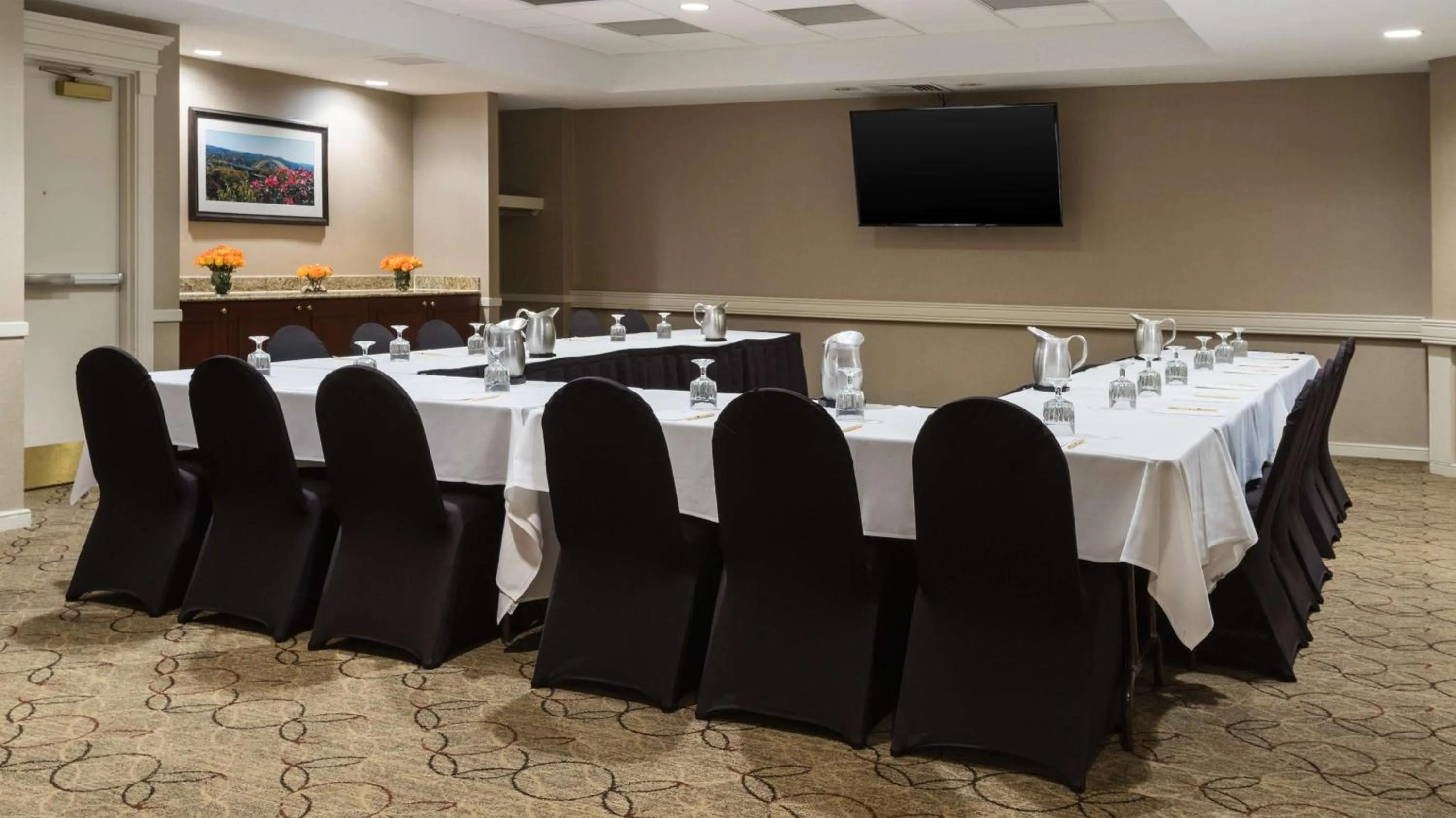 Business facilities in DoubleTree Suites by Hilton Hotel Cincinnati - Blue Ash