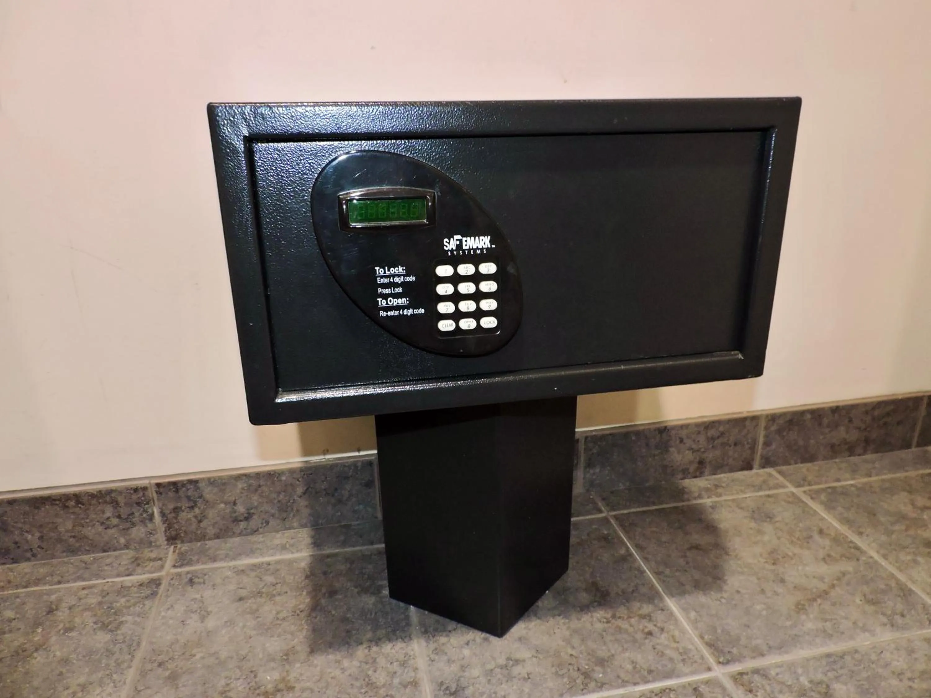 safe in Marco LaGuardia Hotel & Suites