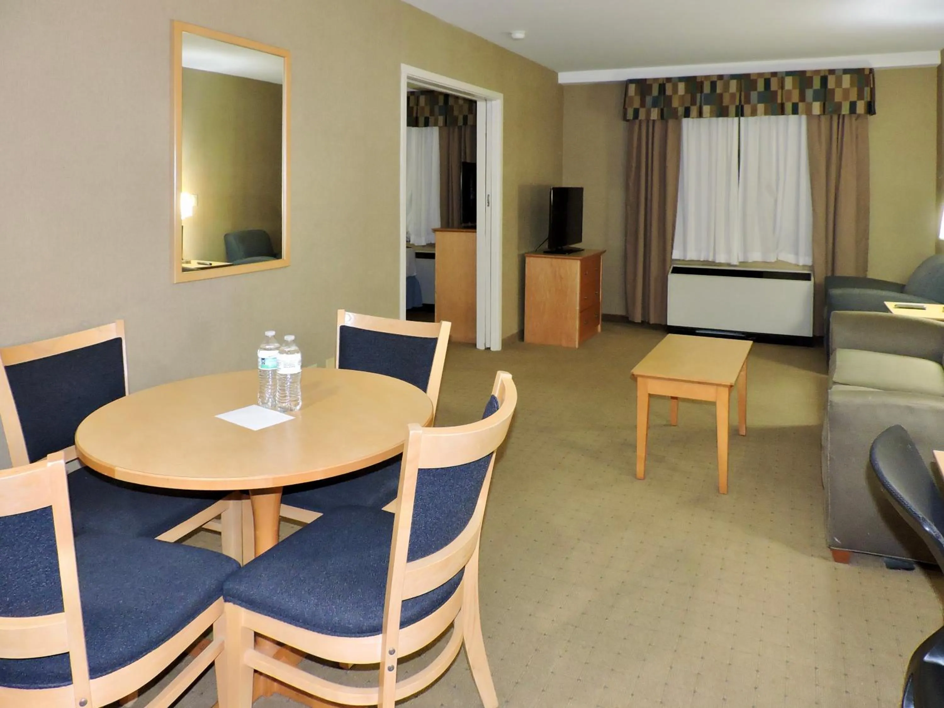 Living room in Marco LaGuardia Hotel & Suites