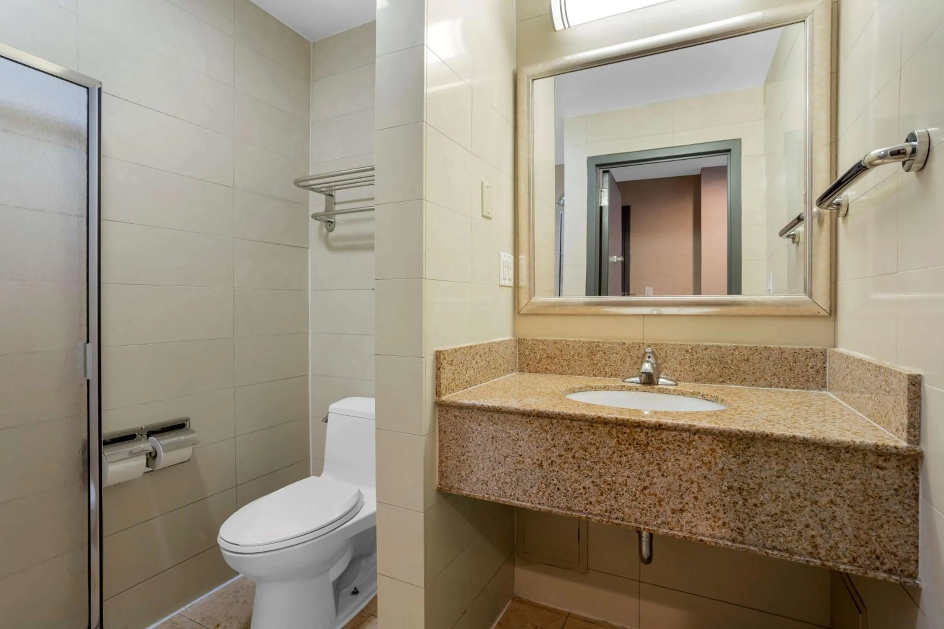 Bathroom in Best Western Plus Plaza Hotel