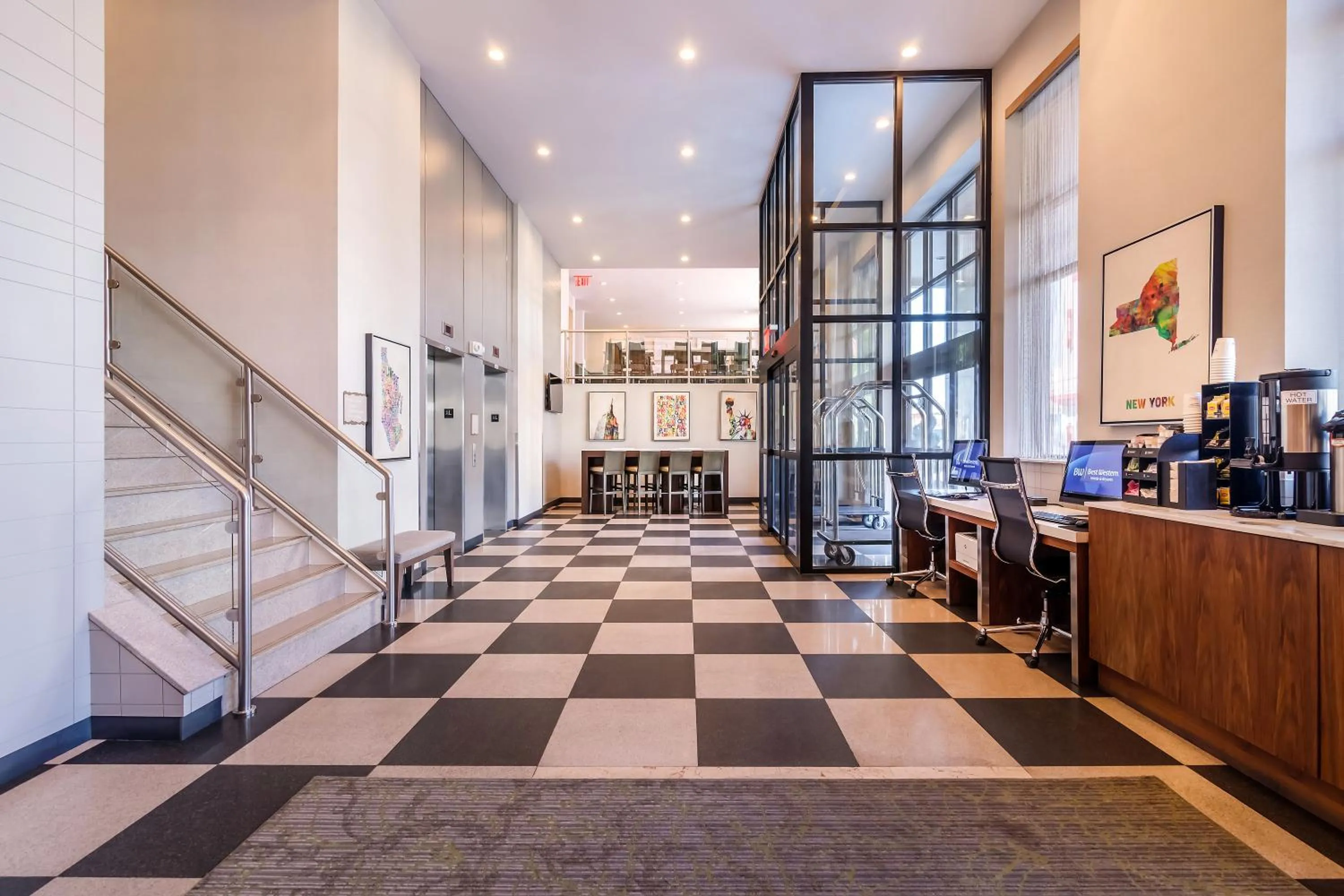 Lobby or reception in Best Western Plus Plaza Hotel