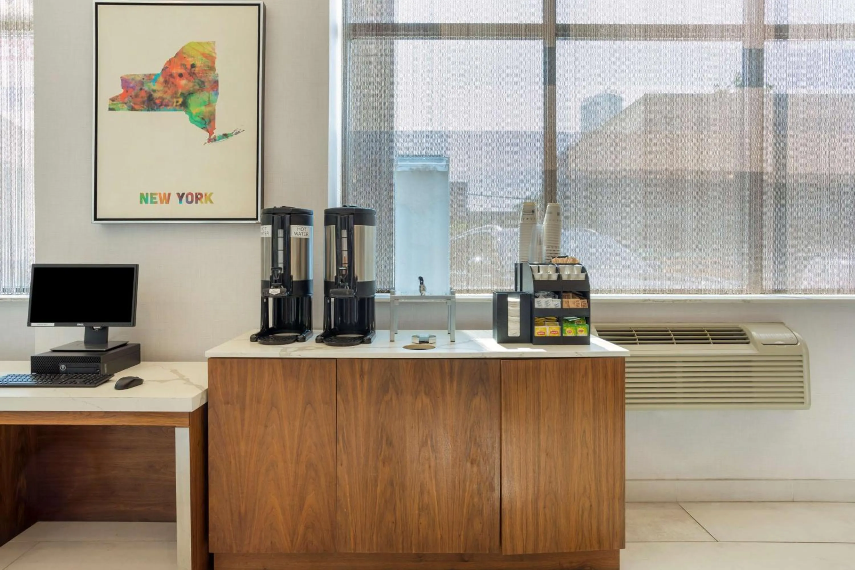 Business facilities in Best Western Plus Plaza Hotel