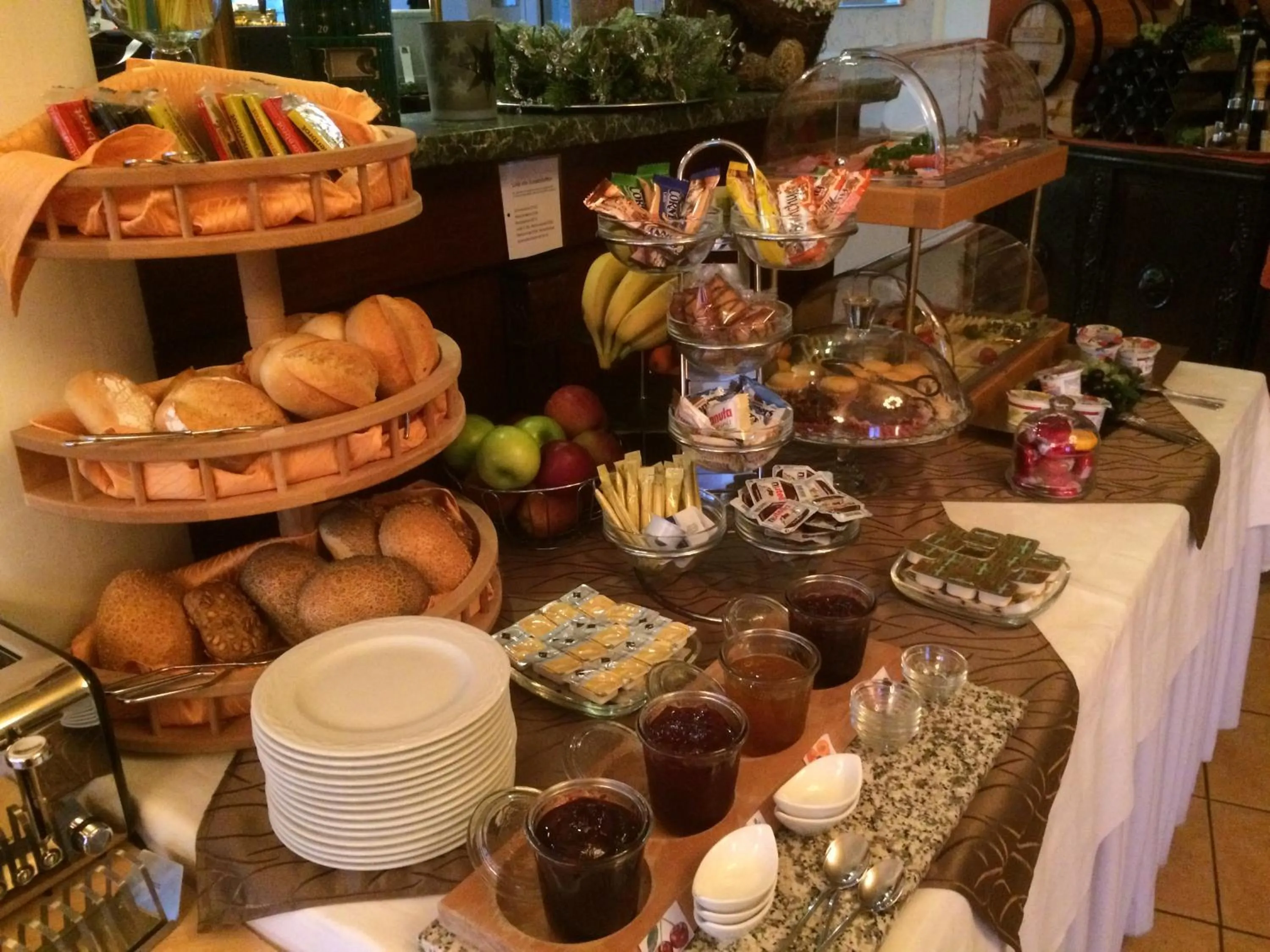 Buffet breakfast in Hotel Abalone