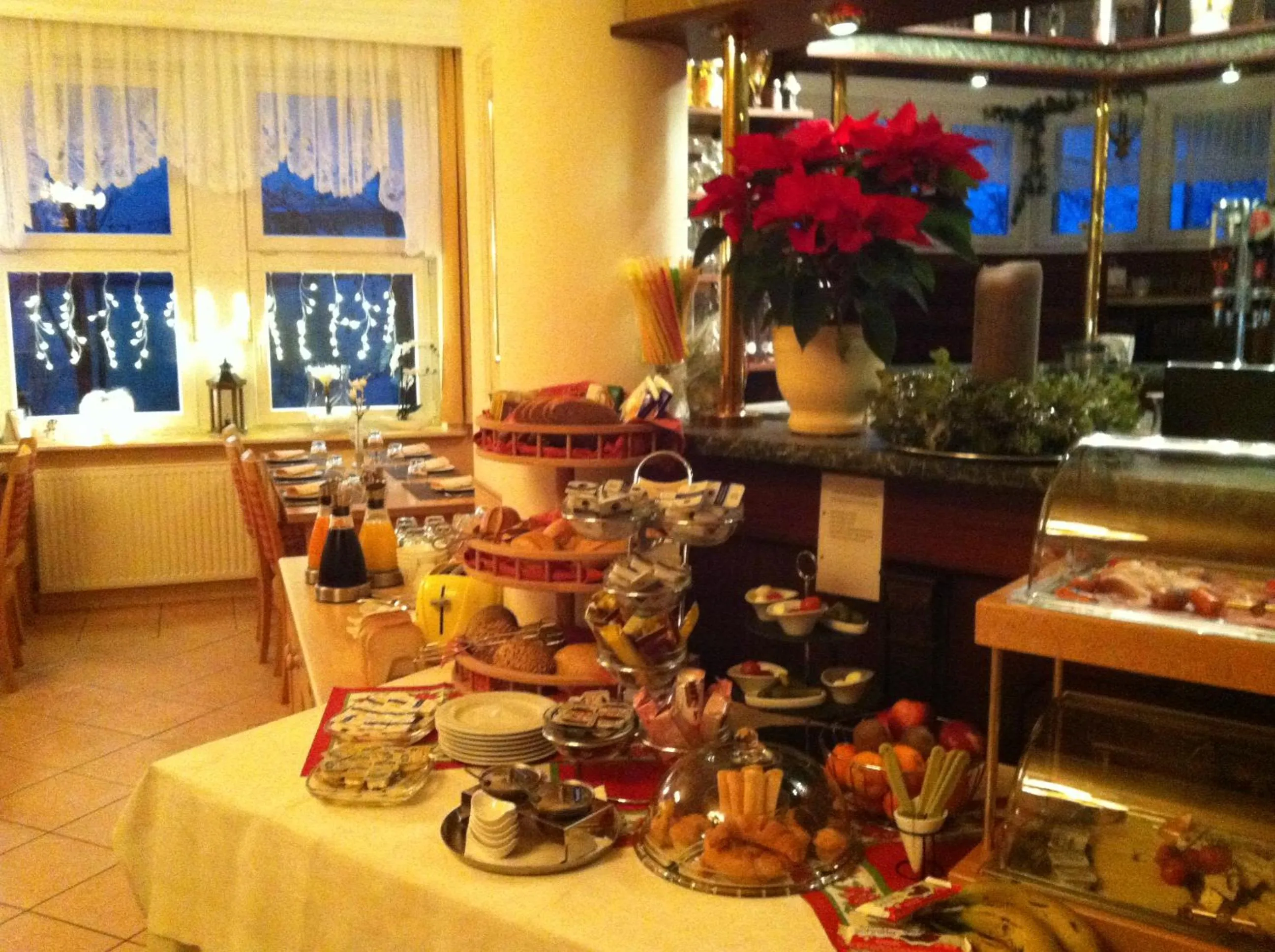 Buffet breakfast in Hotel Abalone