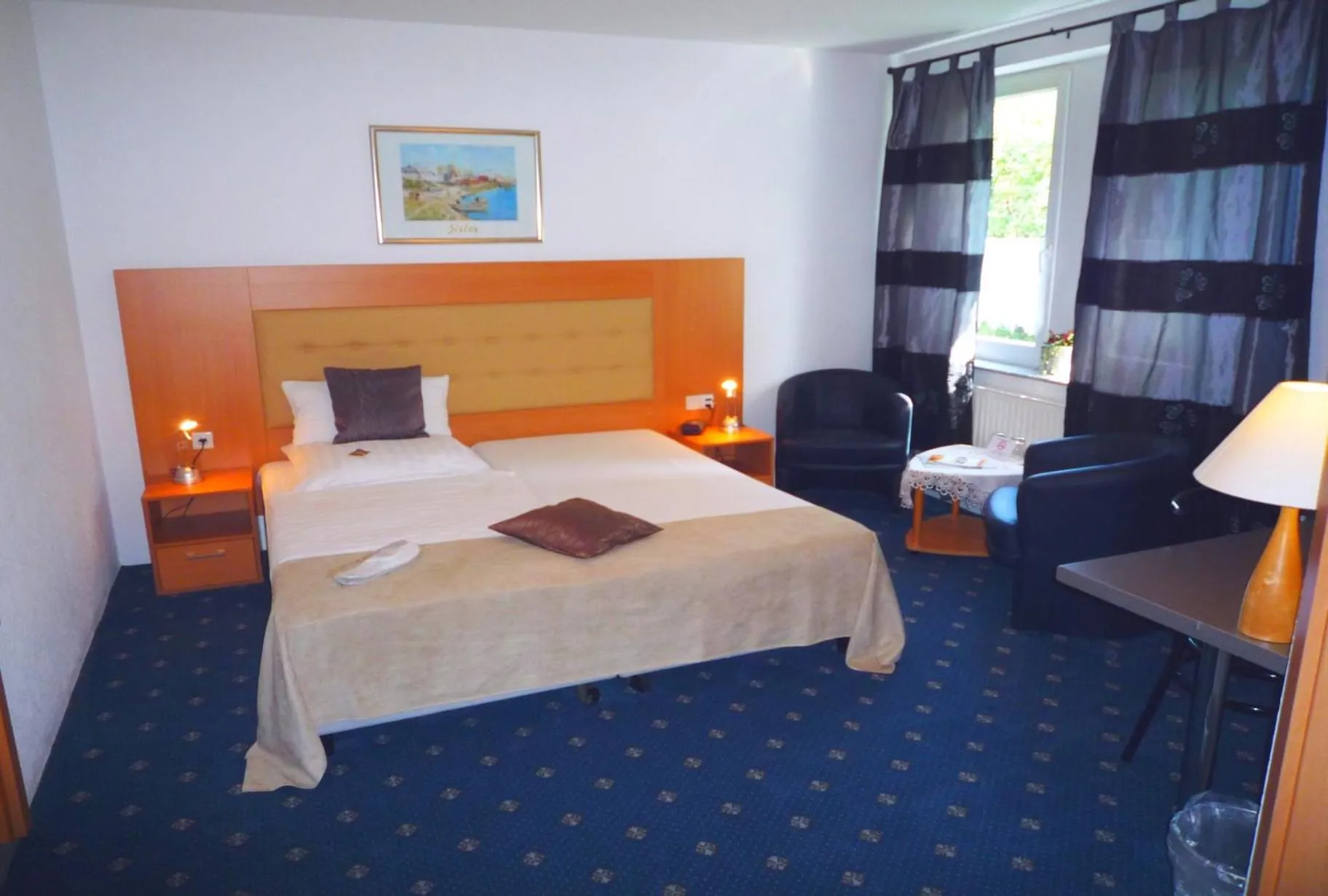 Photo of the whole room, Bed in Hotel Abalone