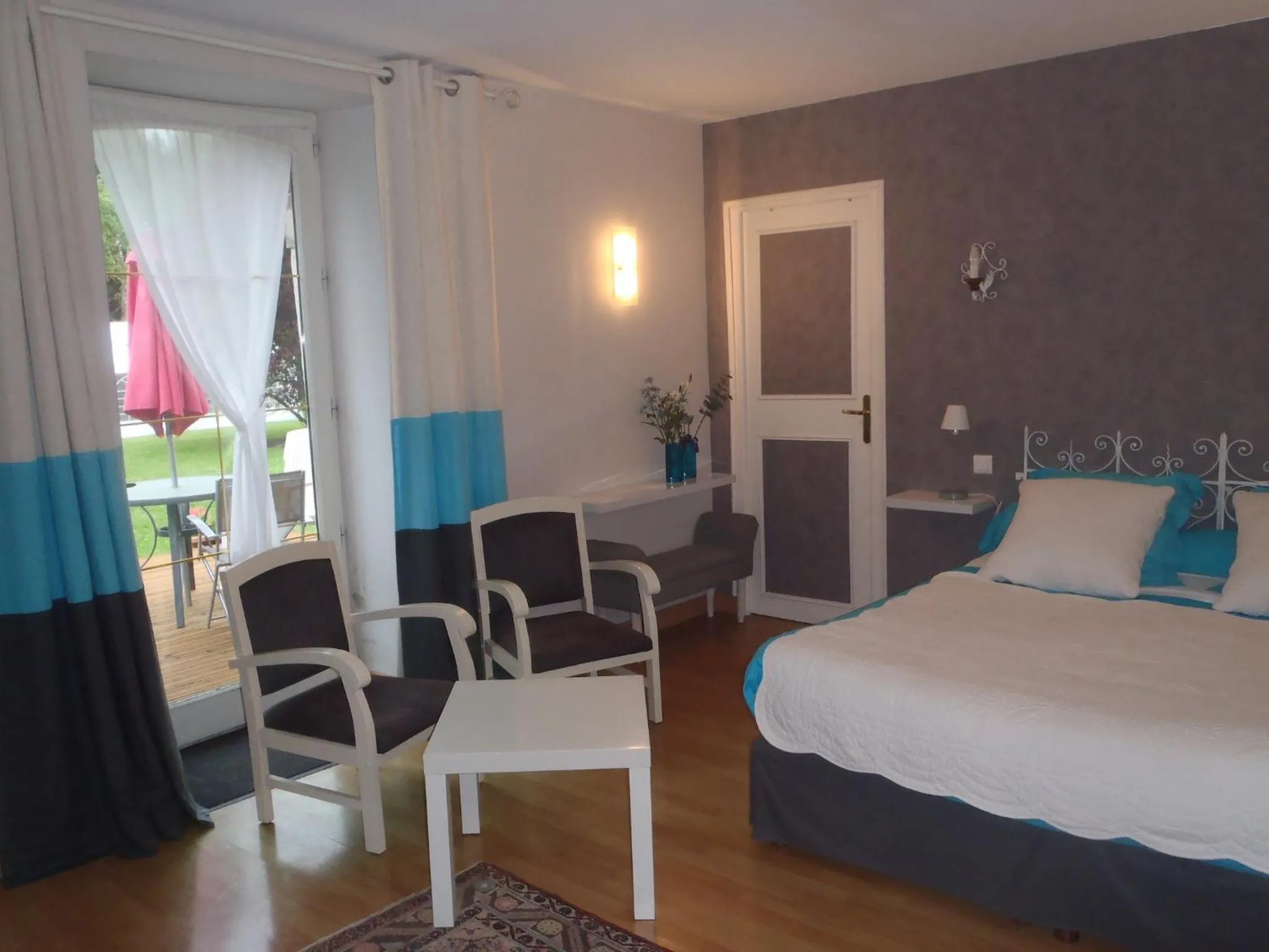 Photo of the whole room in Chambres D'hôtes Du Domaine De Jacquelin