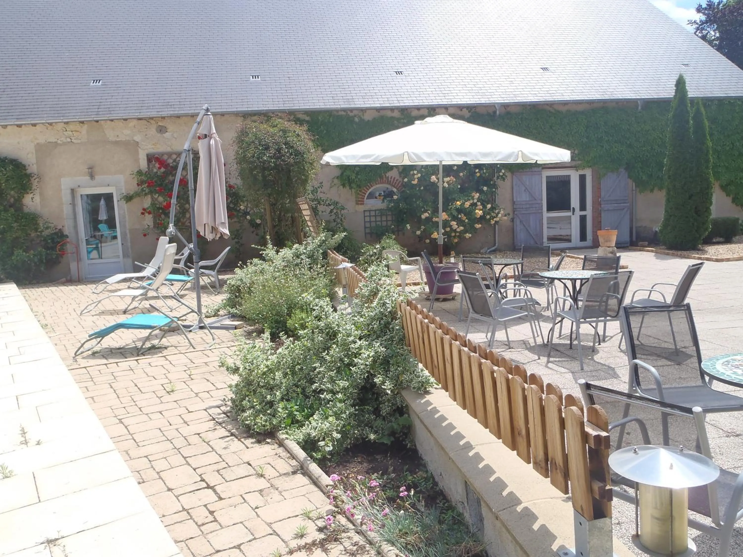 Swimming pool in Chambres D'hôtes Du Domaine De Jacquelin