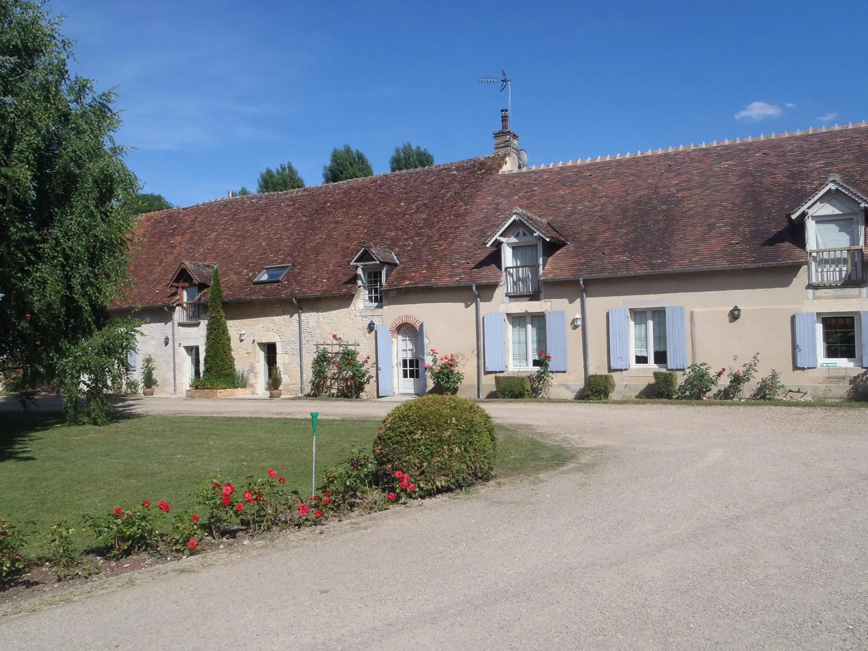 Facade/entrance in Chambres D'hôtes Du Domaine De Jacquelin