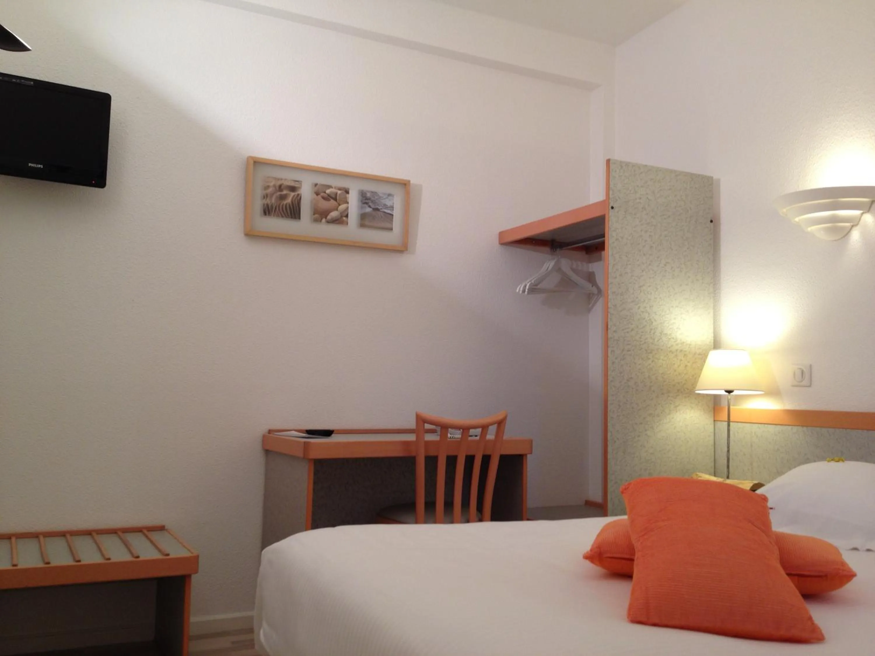 Bed in Hôtel Orange Marine