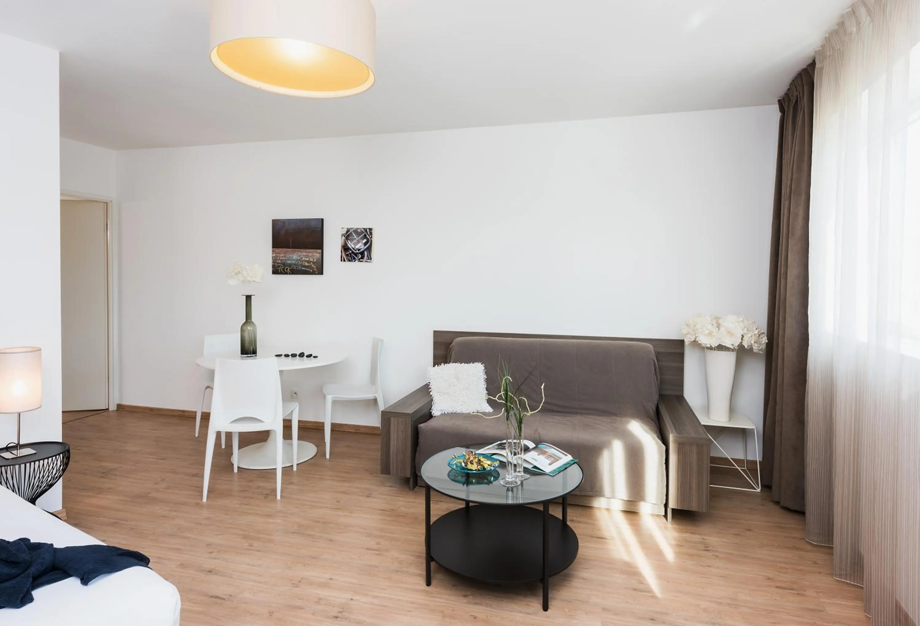 Photo of the whole room, Bed in Ténéo Apparthotel Talence - Arthena